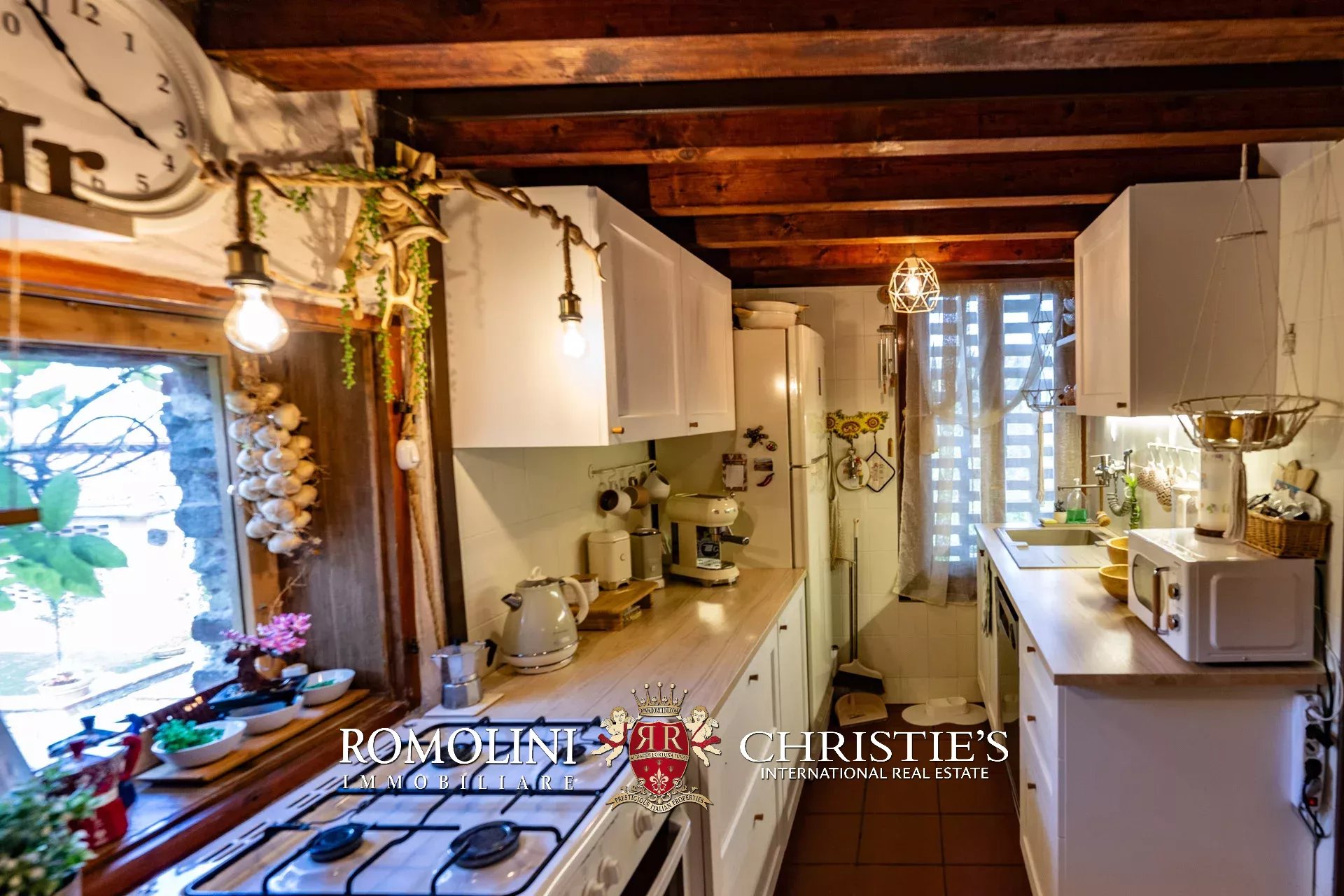 9 Bedroom Villa/Townhouse's Image 80