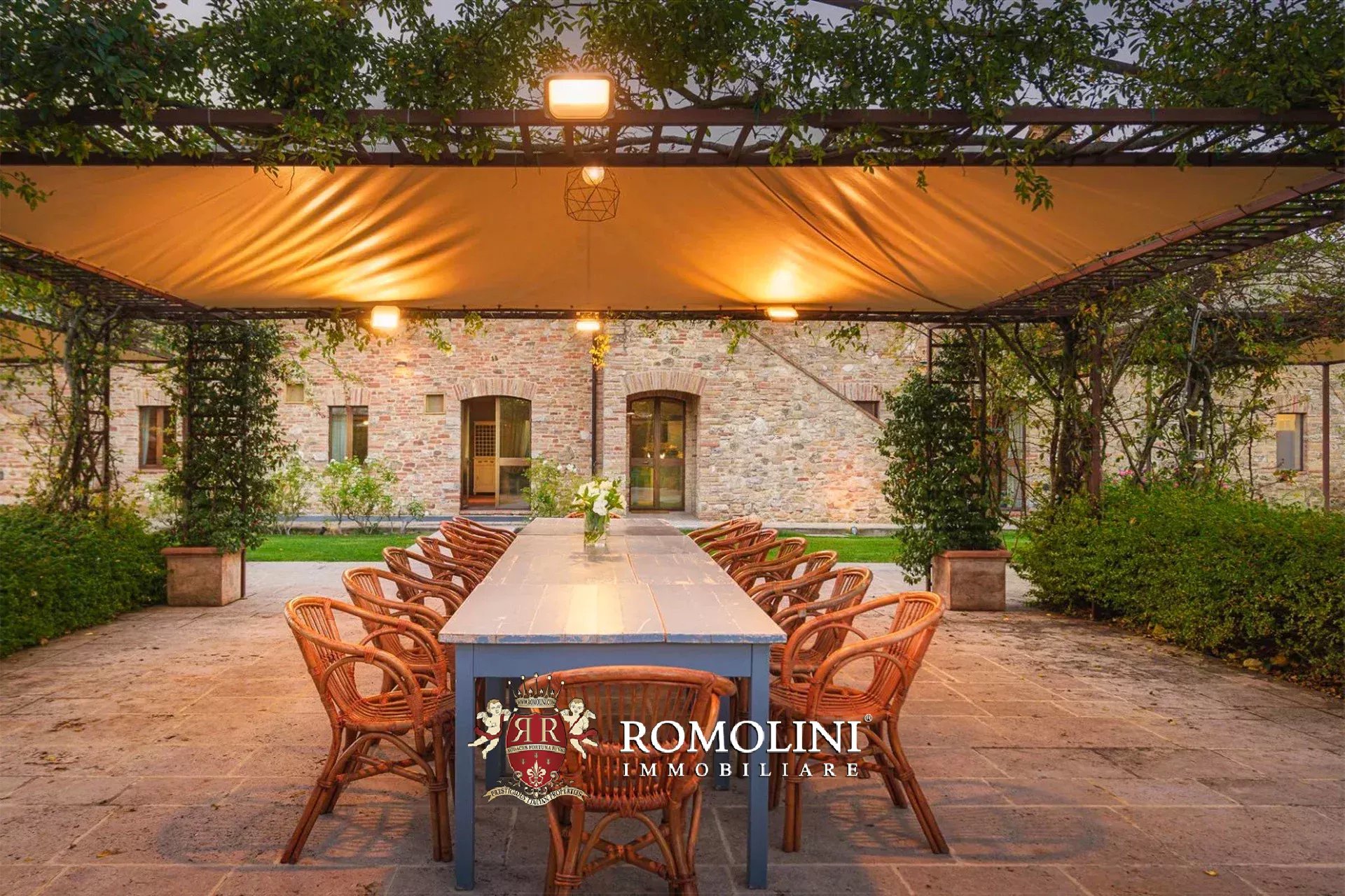 9 Bedroom Villa/Townhouse's Image 8