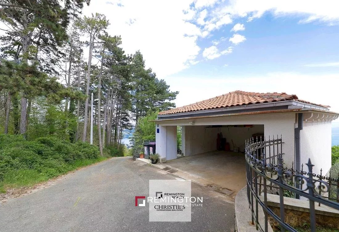 4 Bedroom Villa/Townhouse's Image 28