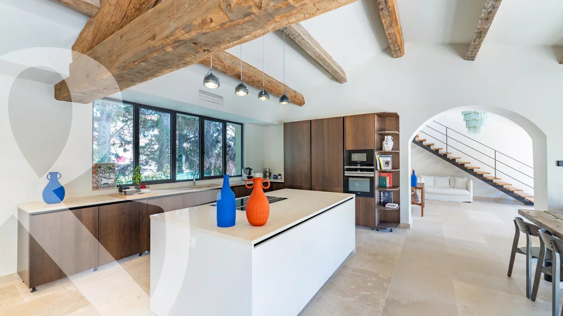 BELLE MAISON PROVENCALE