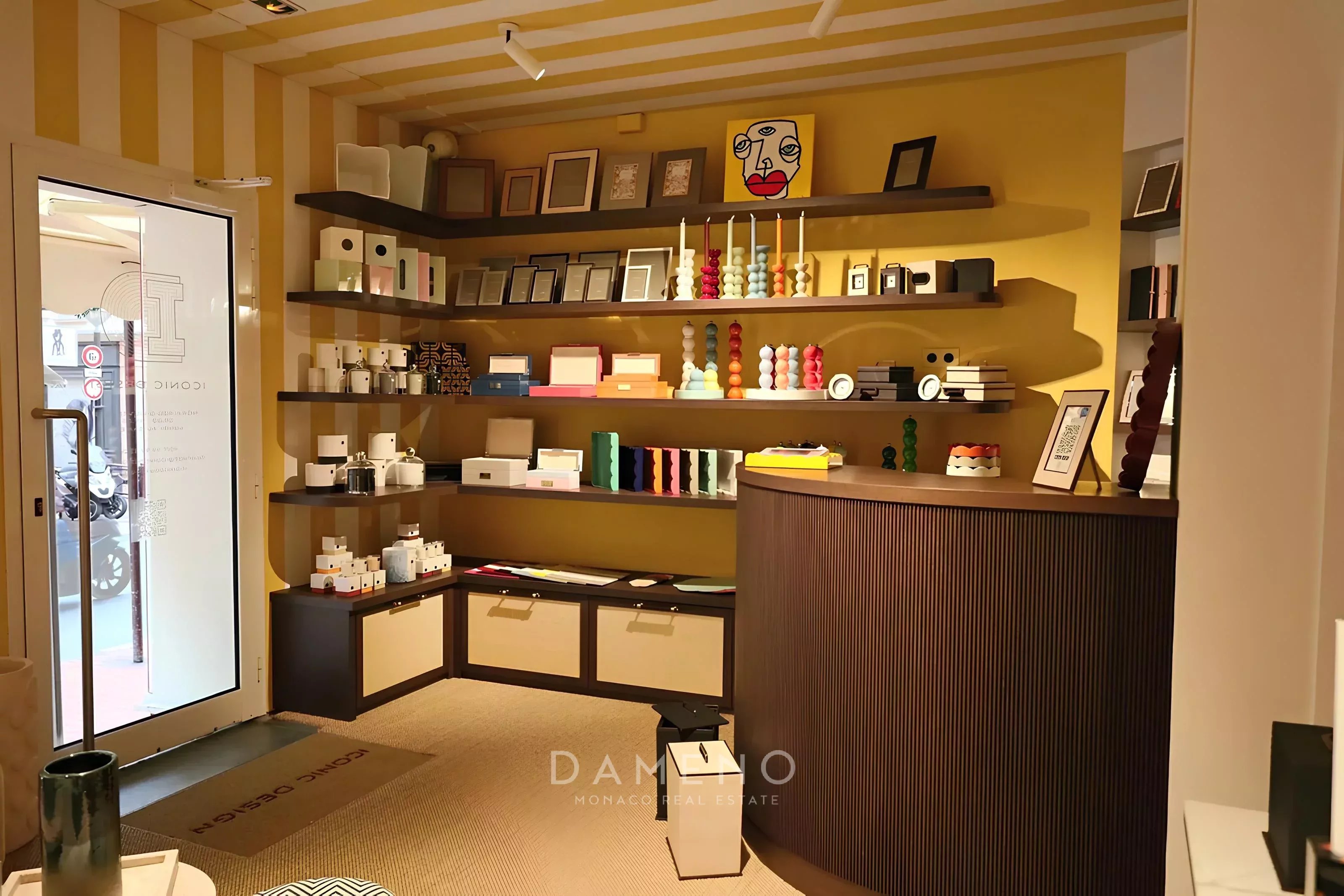 BEAU LOCAL RUE GRIMALDI BAIL PRECAIRE