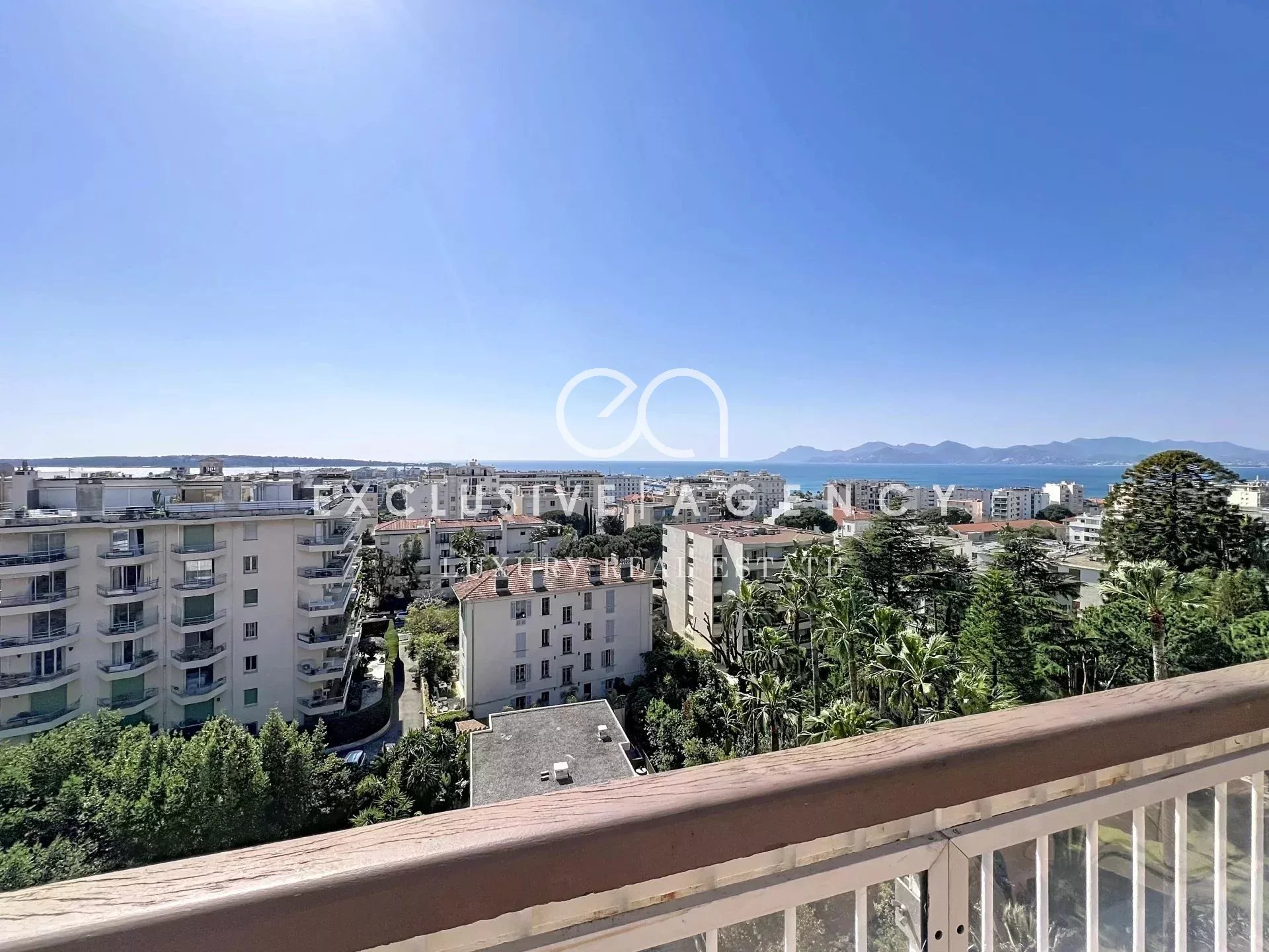 Cannes dernier étage – 3 pièces 100m² et 100m² de terrasses