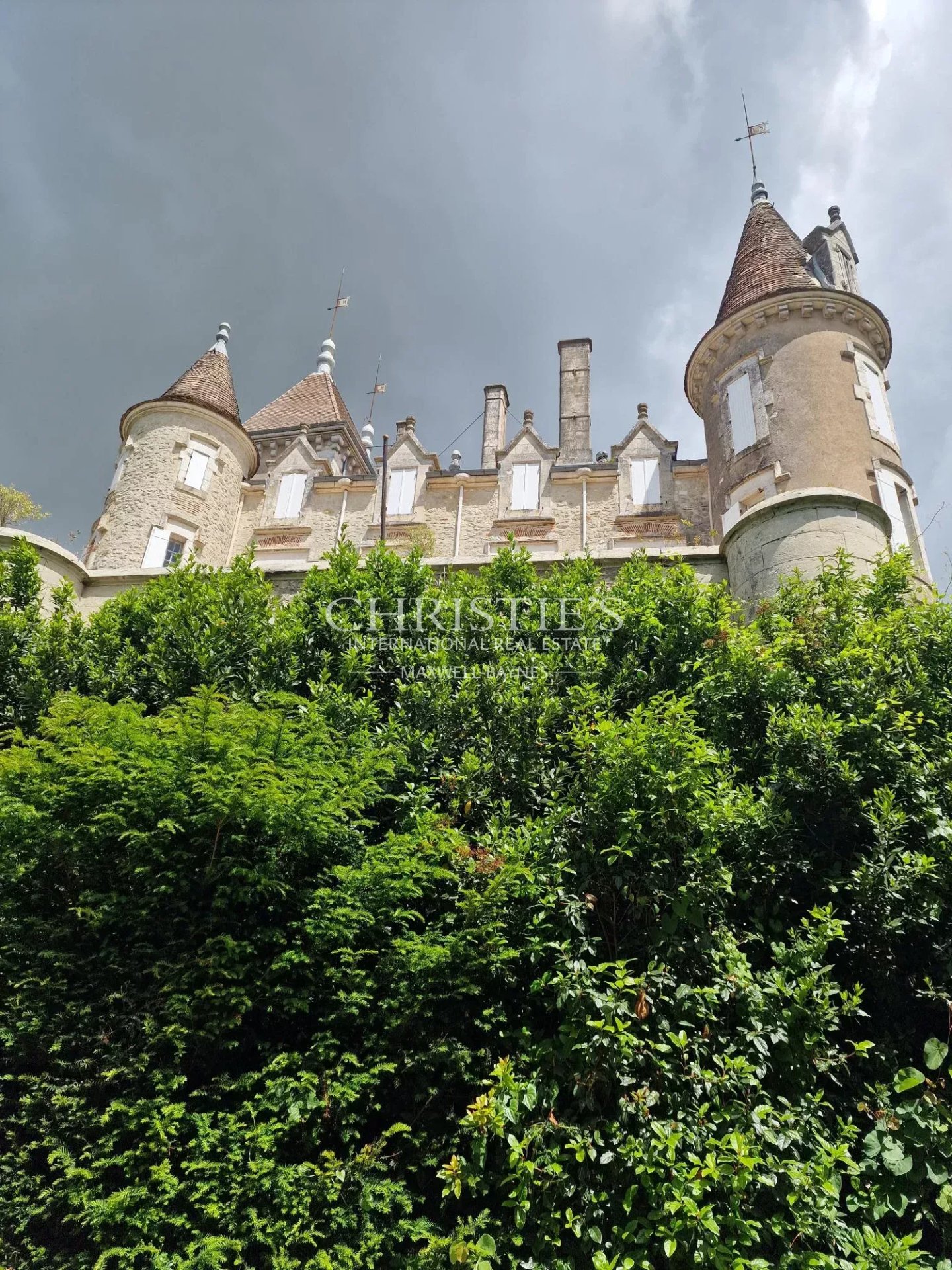 10 Bedroom Chateau's Image 27