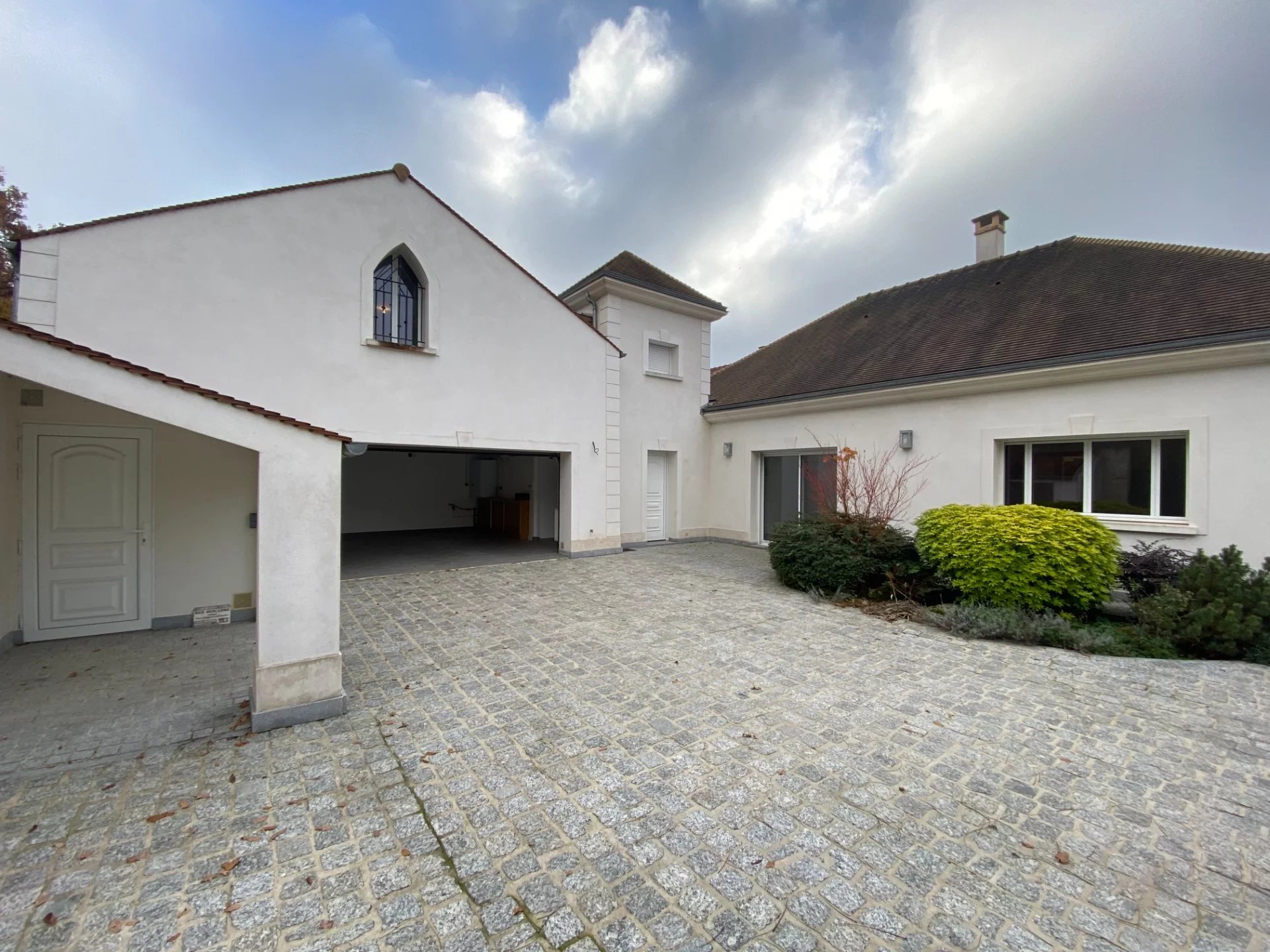 Agence immobilière de 