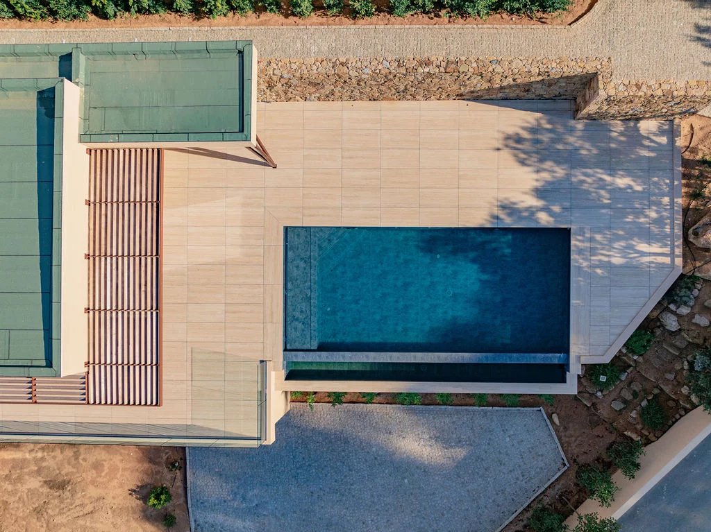 Villa Thaïs // Entre mer et maquis