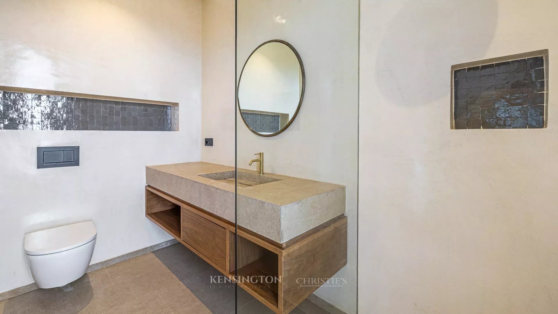 5 Bedroom Villa/Townhouse's Image 27