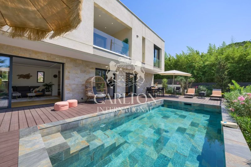 Mougins