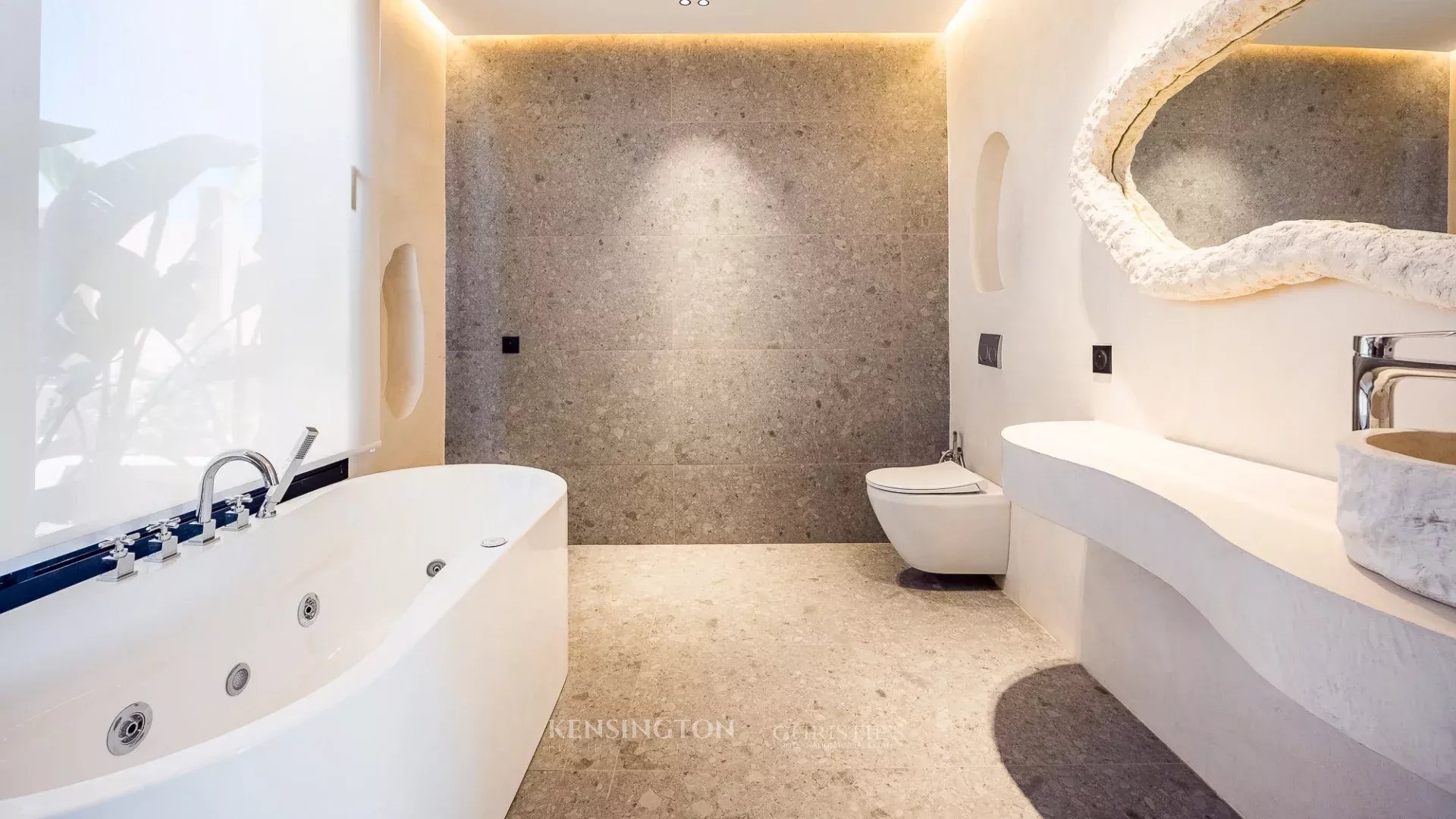 4 Bedroom Villa/Townhouse's Image 21