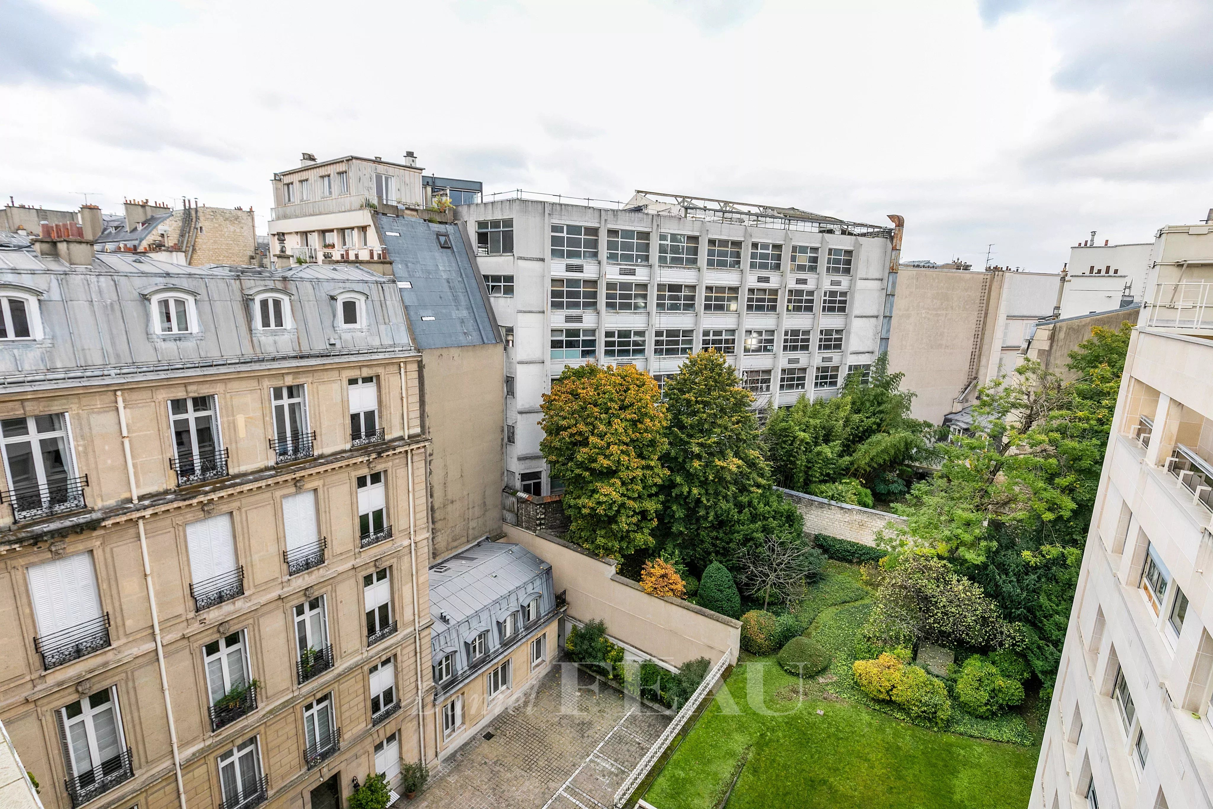 Sale Apartment Paris 8th Europe