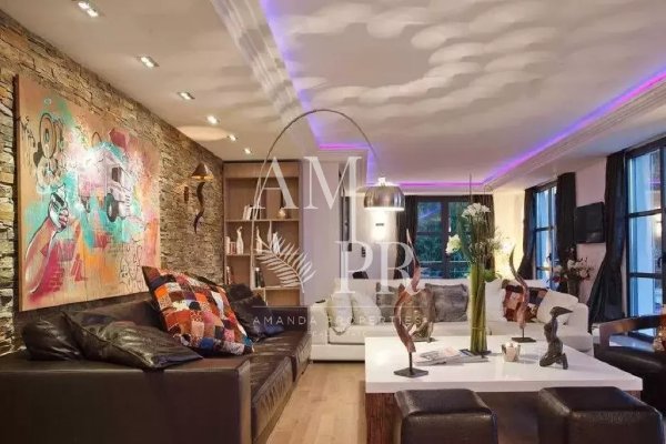 Luxury Villa Le Cannet | 6-Bed Stone Estate with Sea Views — photo 4