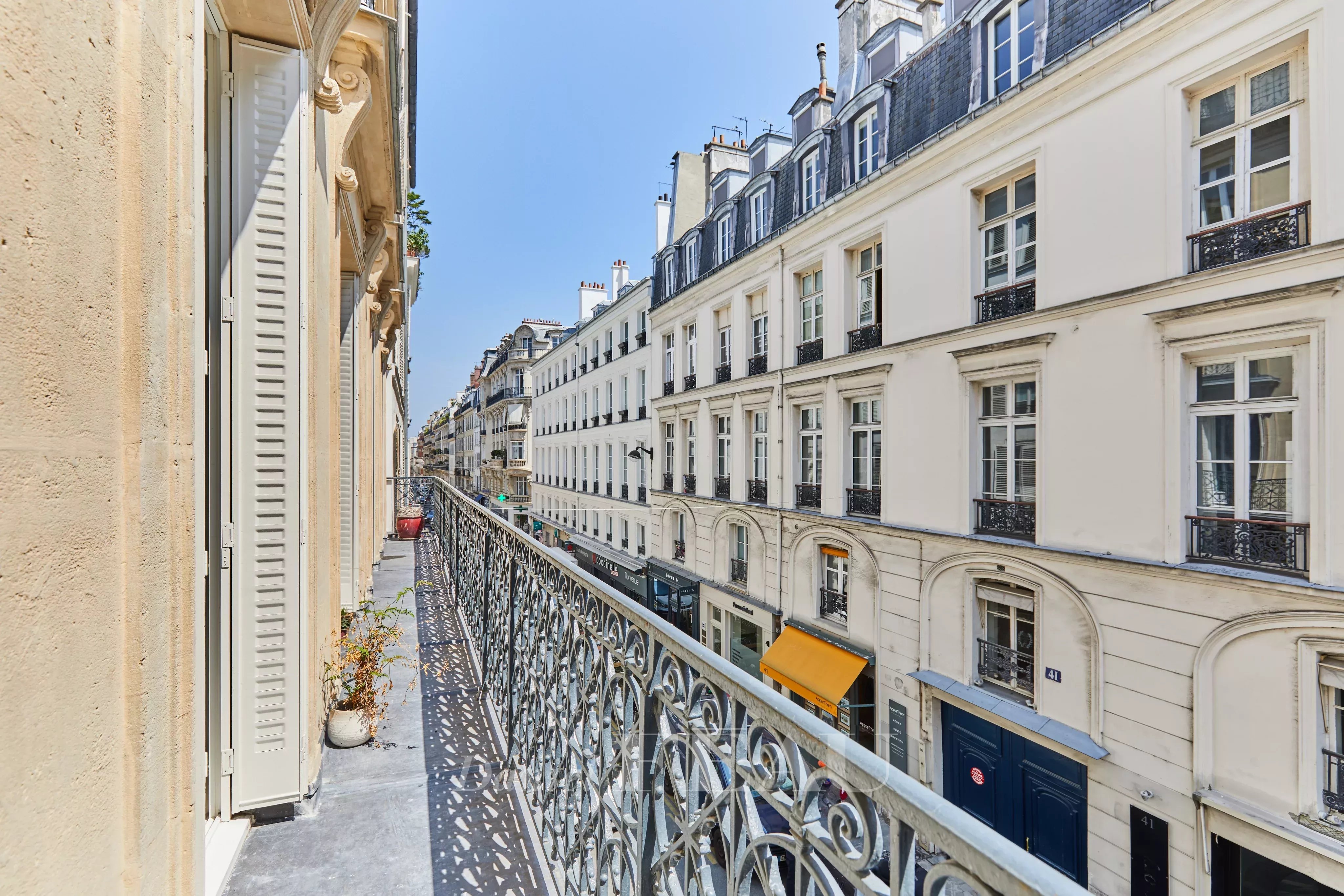 Sale Apartment Paris 7th