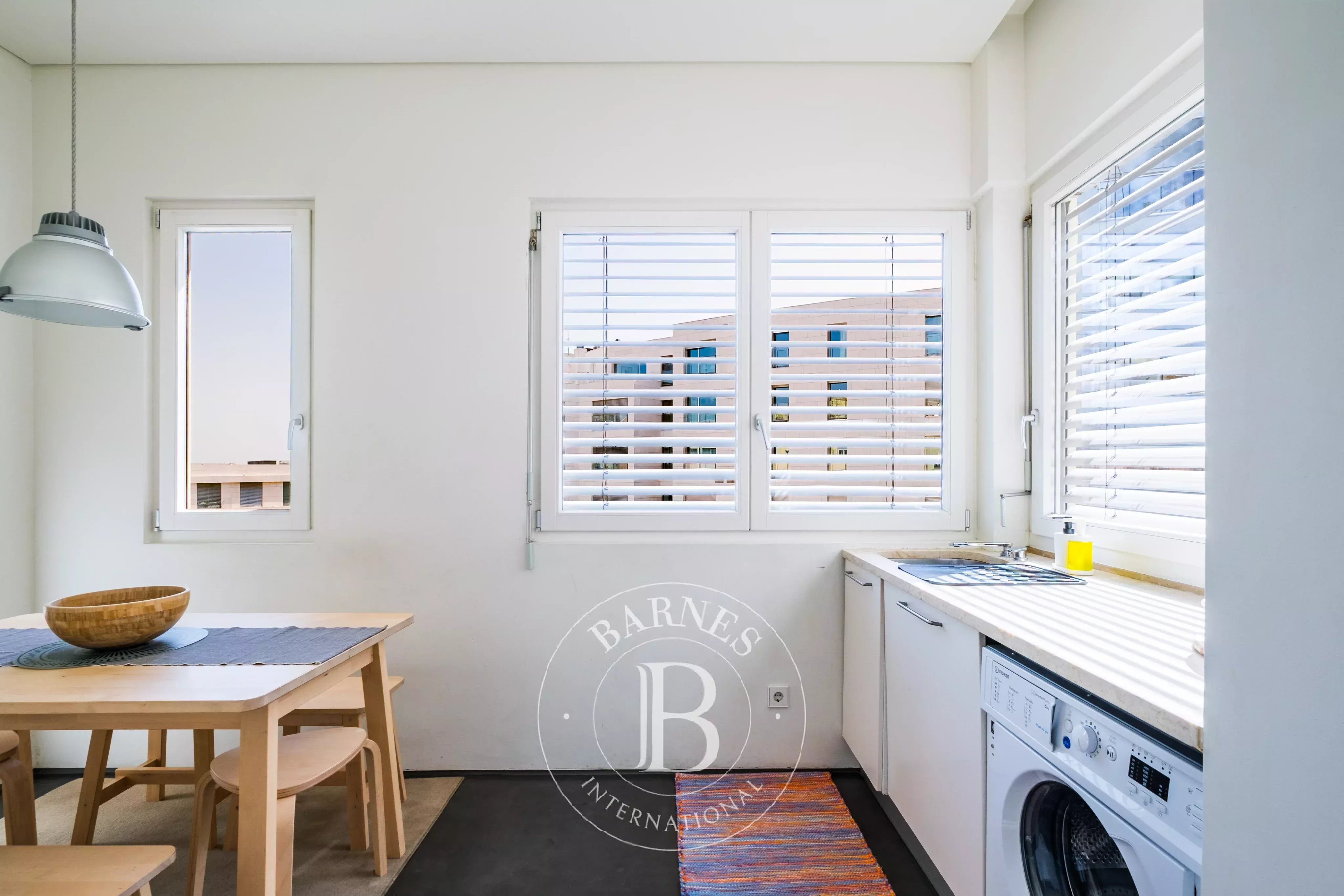 Centrality and comfort