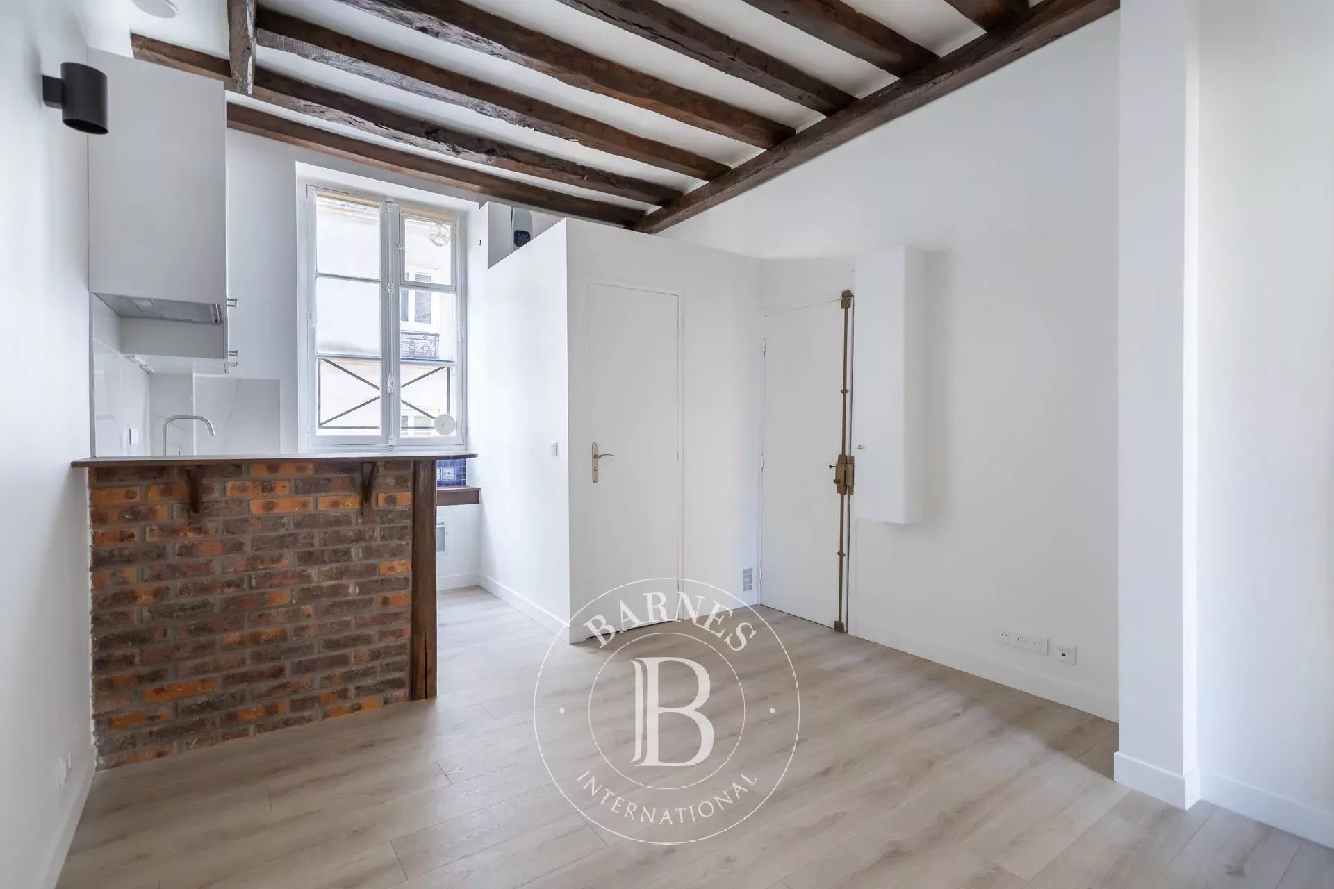 Daire Paris 4ème - picture 4