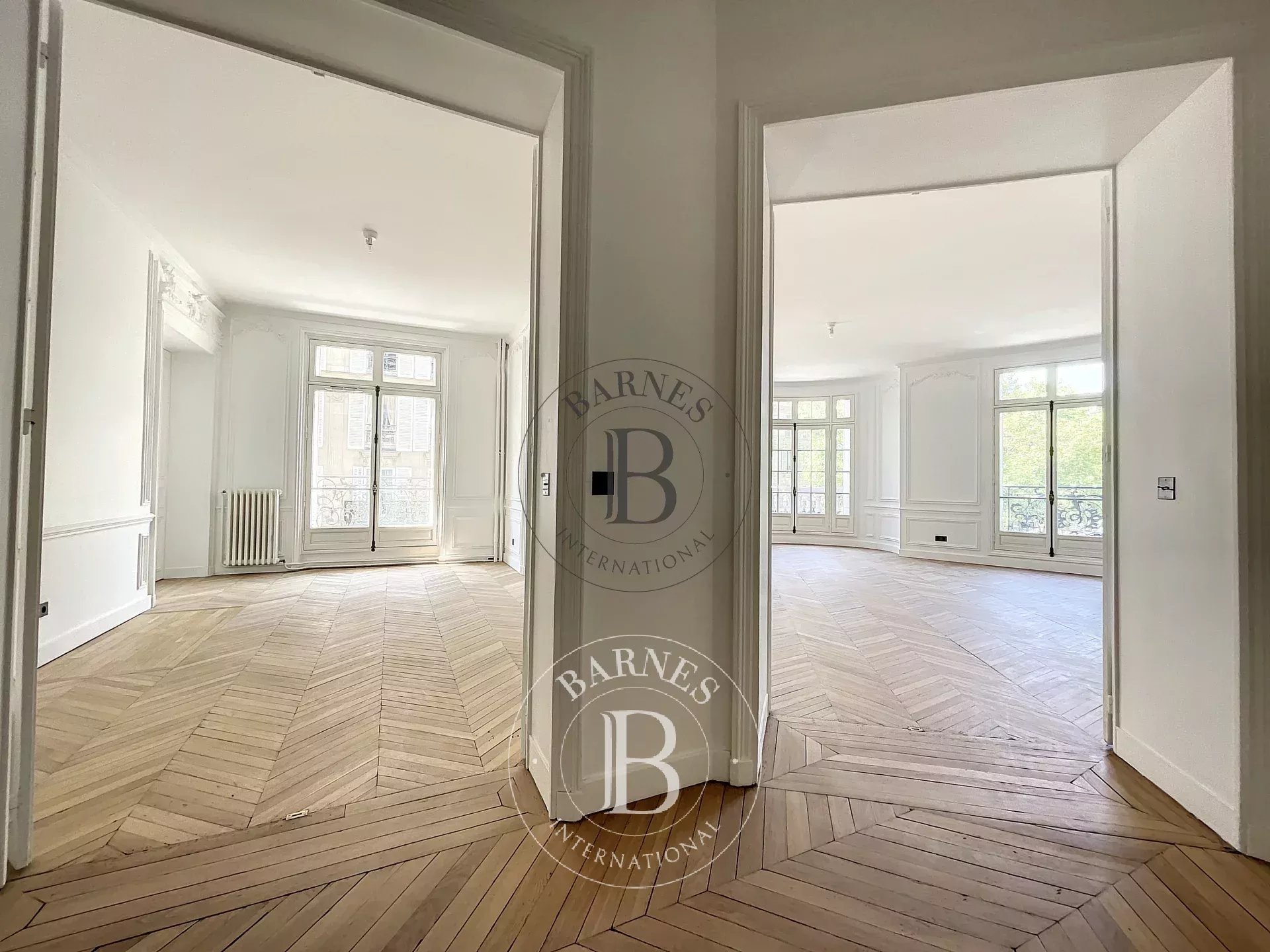 Daire Paris 8ème - picture 11