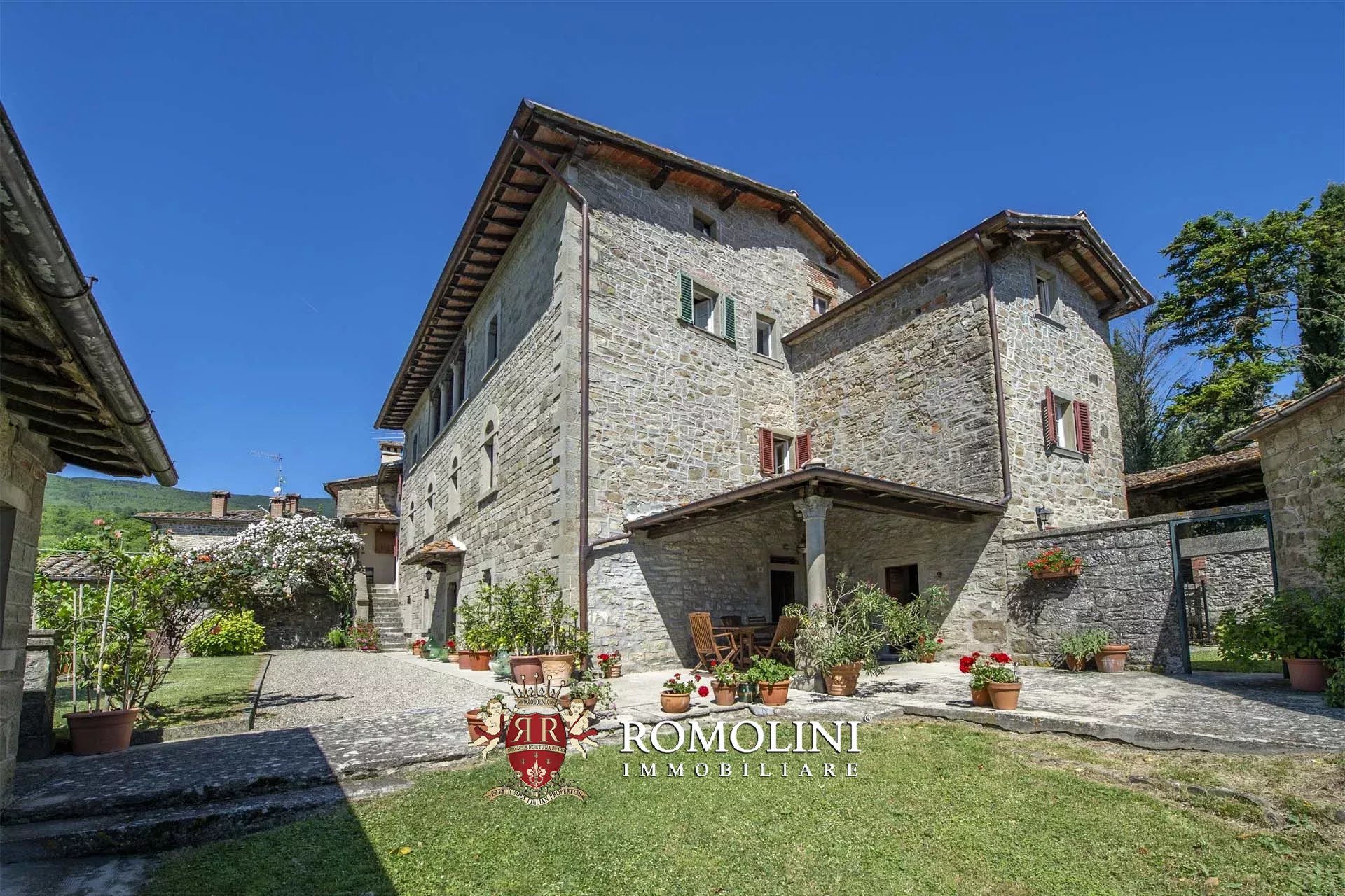 10 Bedroom Villa/Townhouse's Image 3