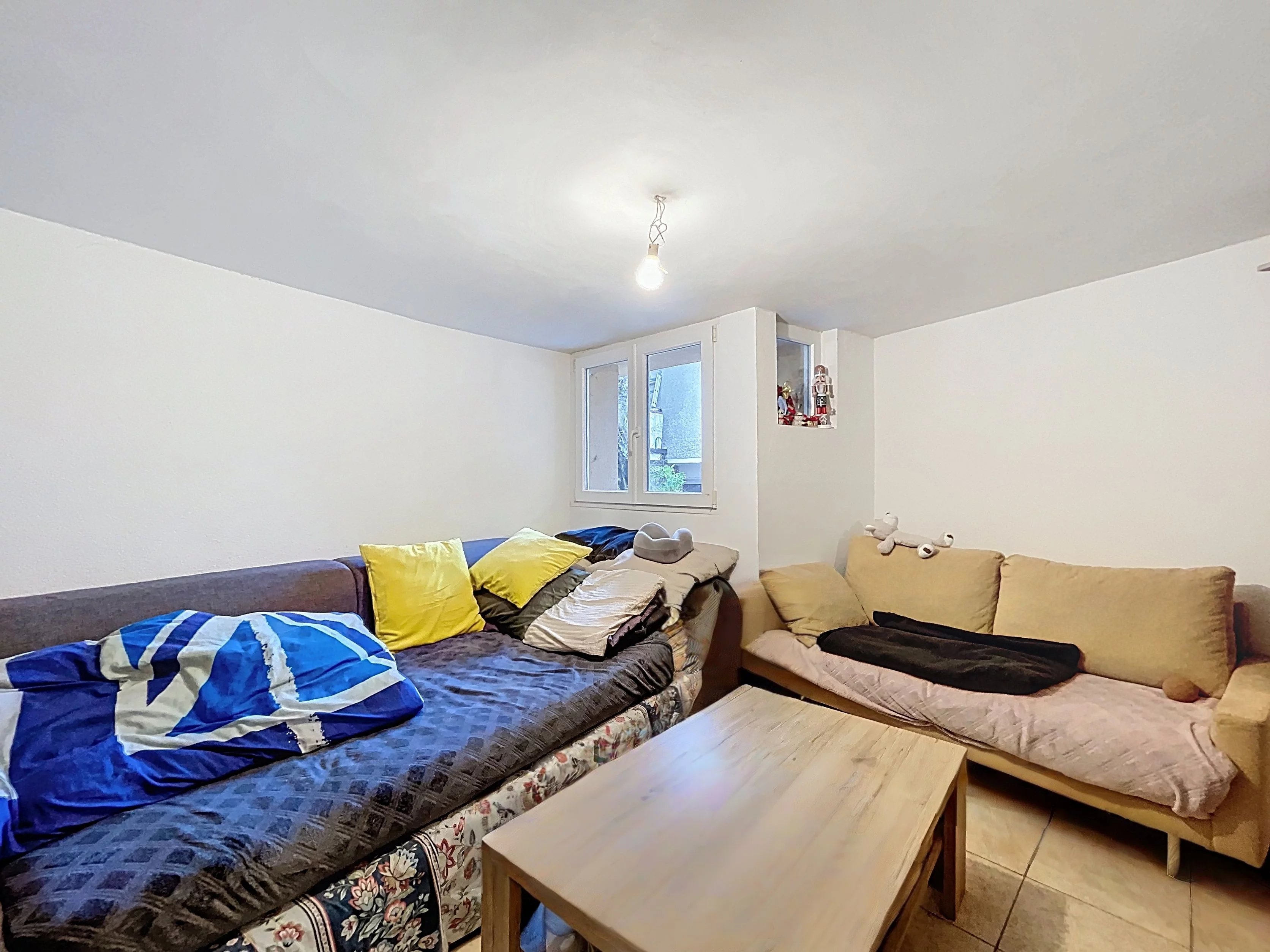 Belle maison contiguë