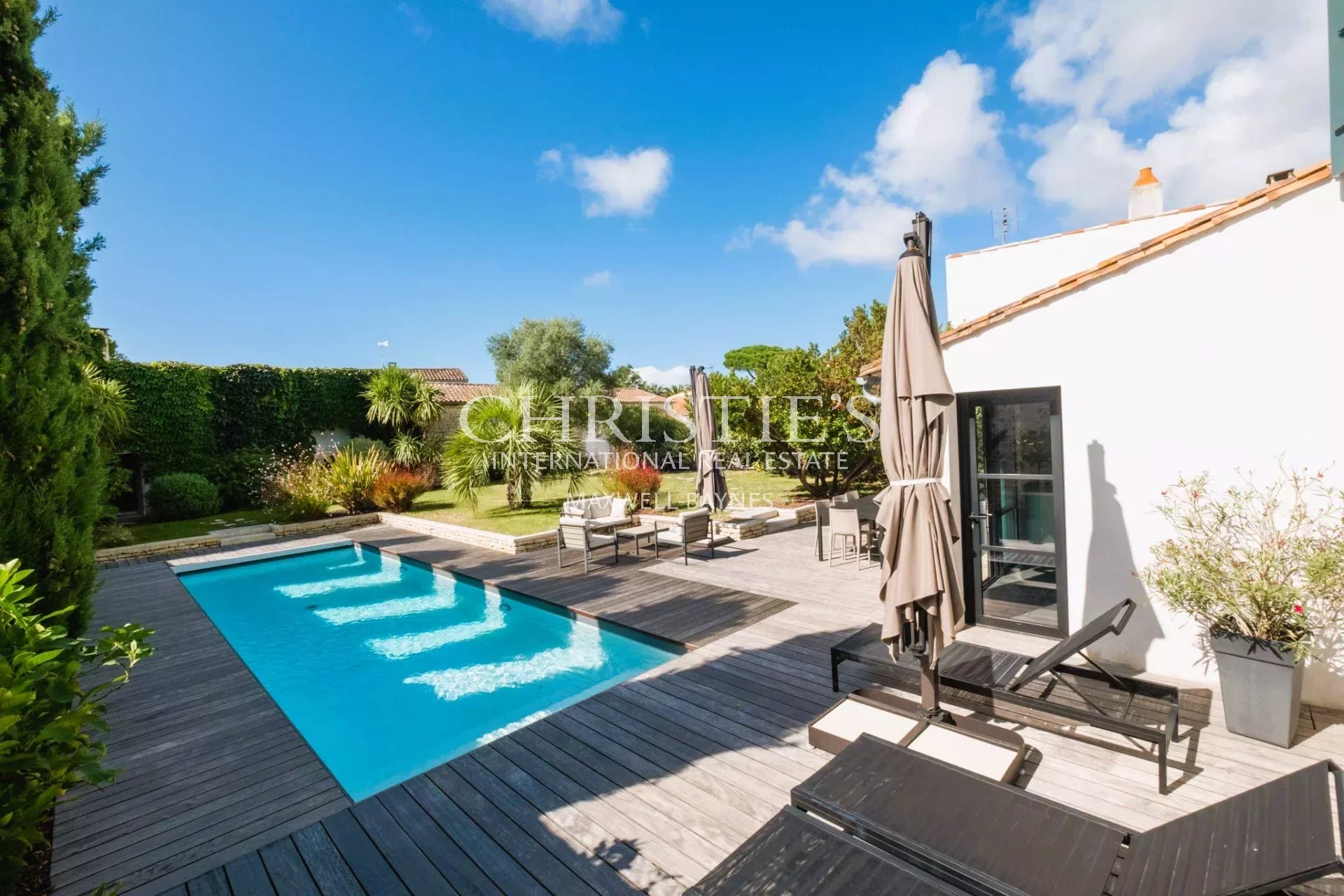 5 Bedroom Villa/Townhouse's Image 22