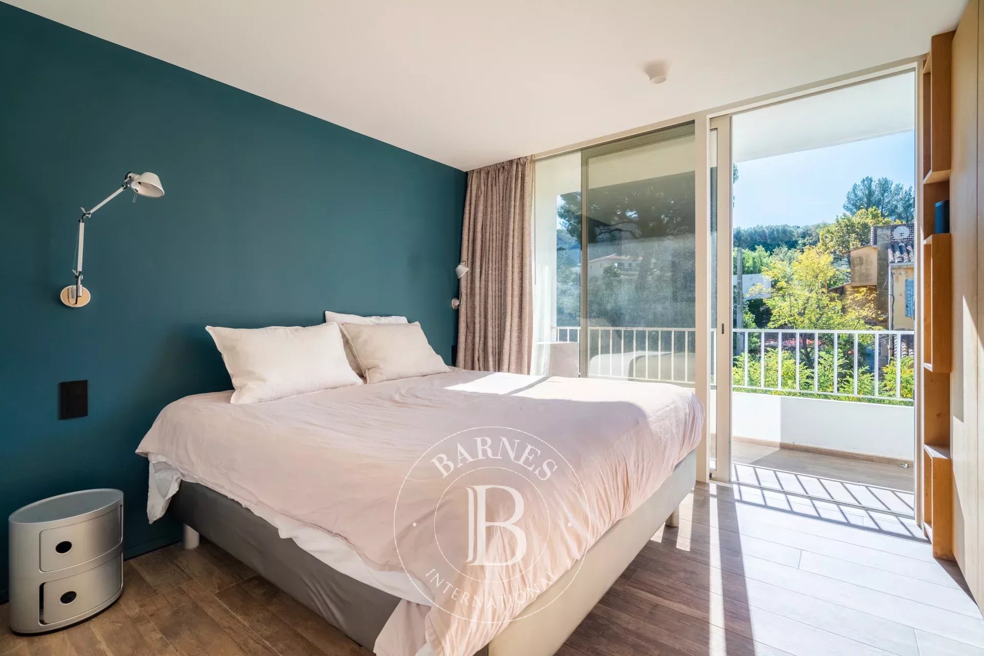 Daire Cassis - picture 15