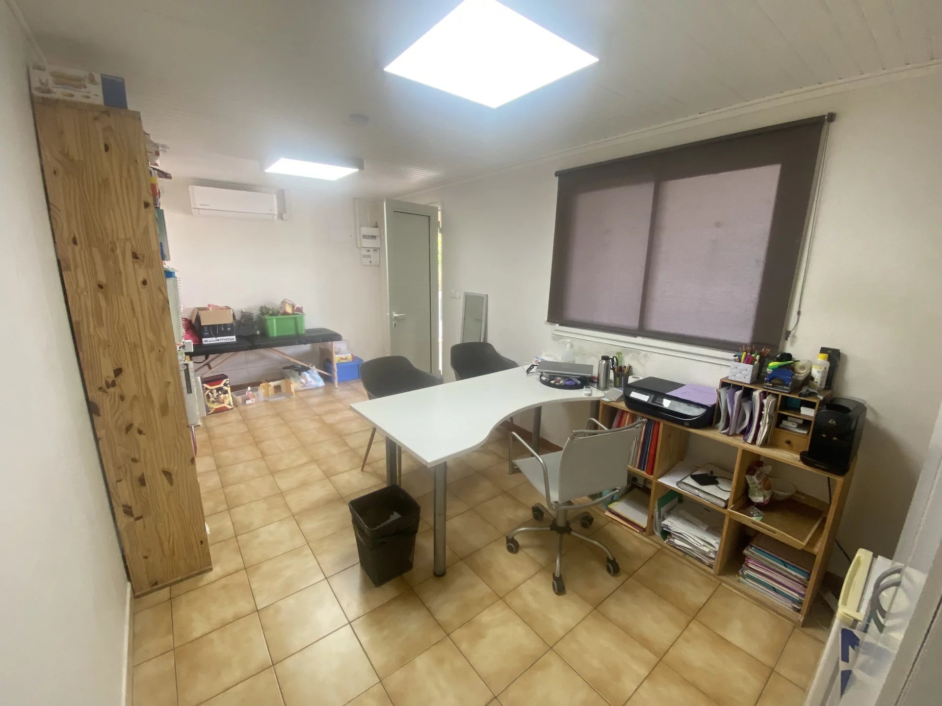 BUREAU - SAINTE-LUCE