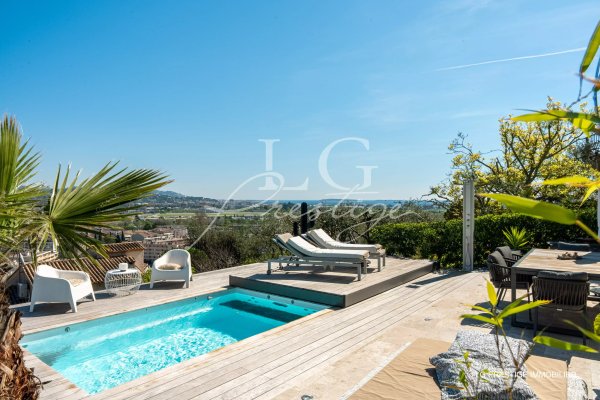 Fully Renovated House with Sea and Mountain View. — photo 1