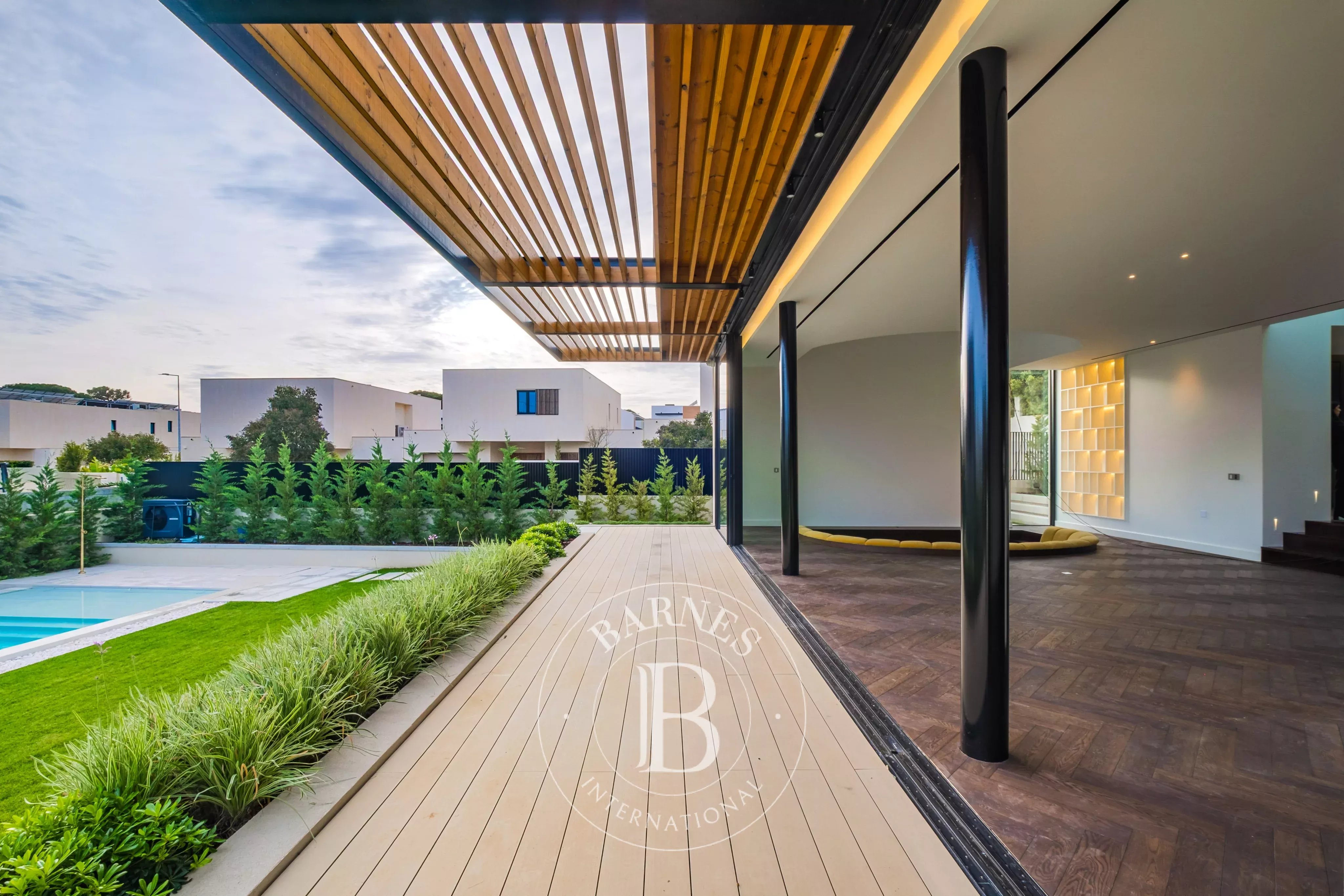 Contemporary villa in Cascais