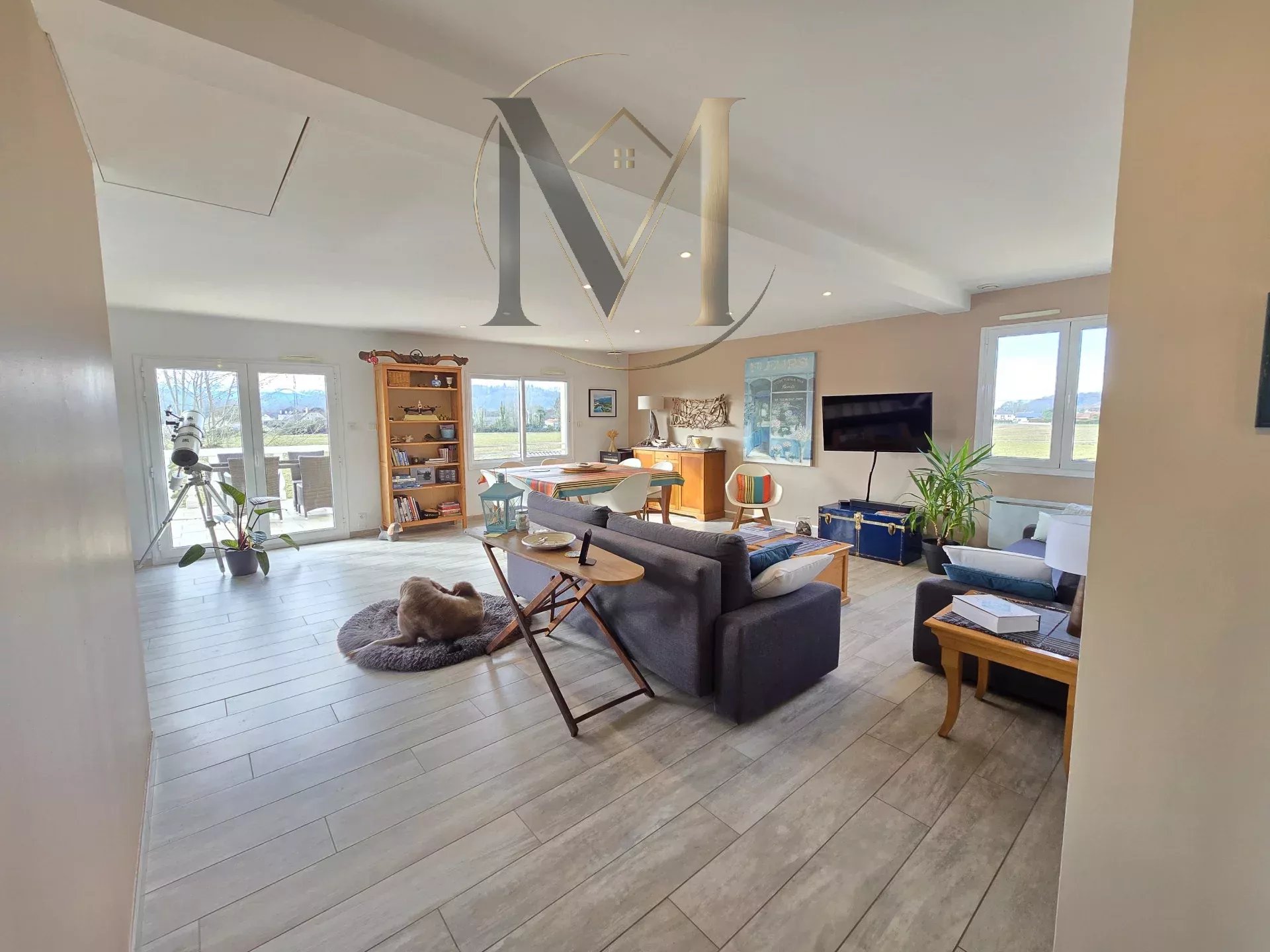 Agence immobilière de 