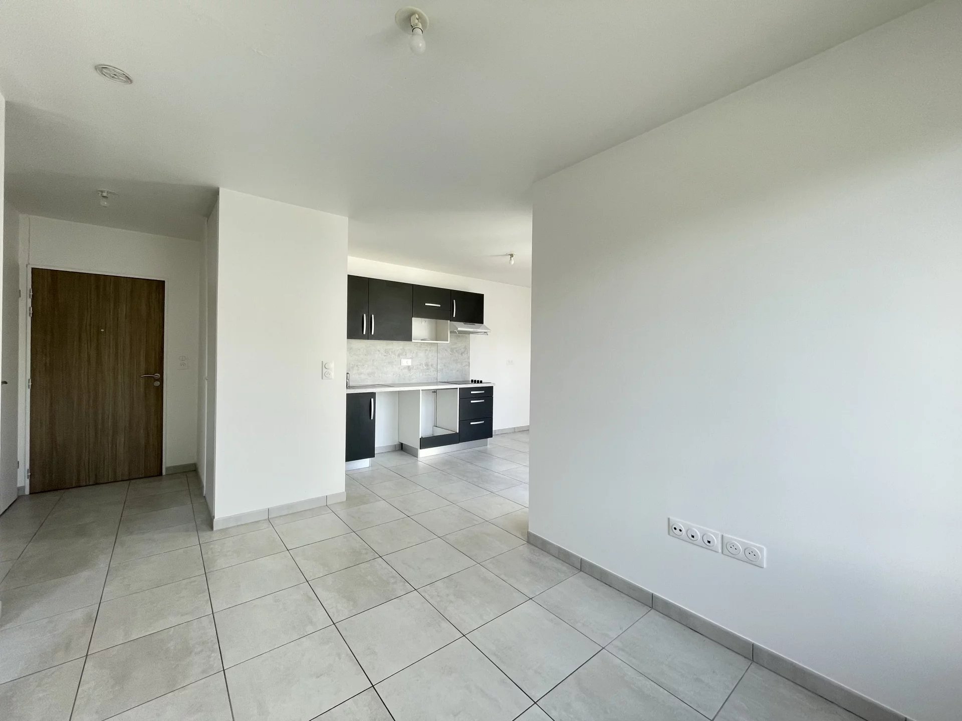 🏡 Appartement T2 – 1 chambre – Balcon & parking – Basse-Goulaine centre