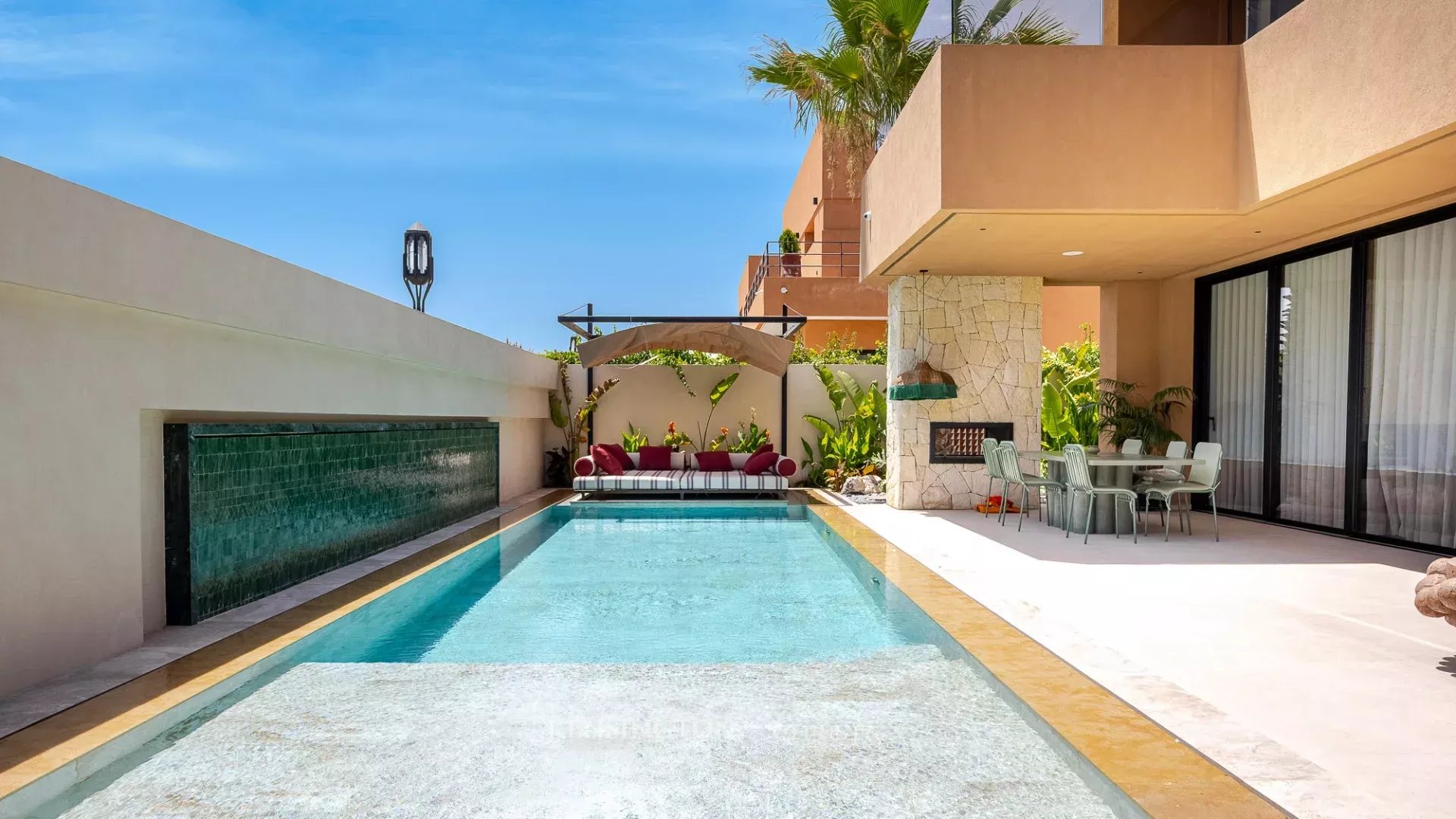 5 Bedroom Villa/Townhouse's Image 3