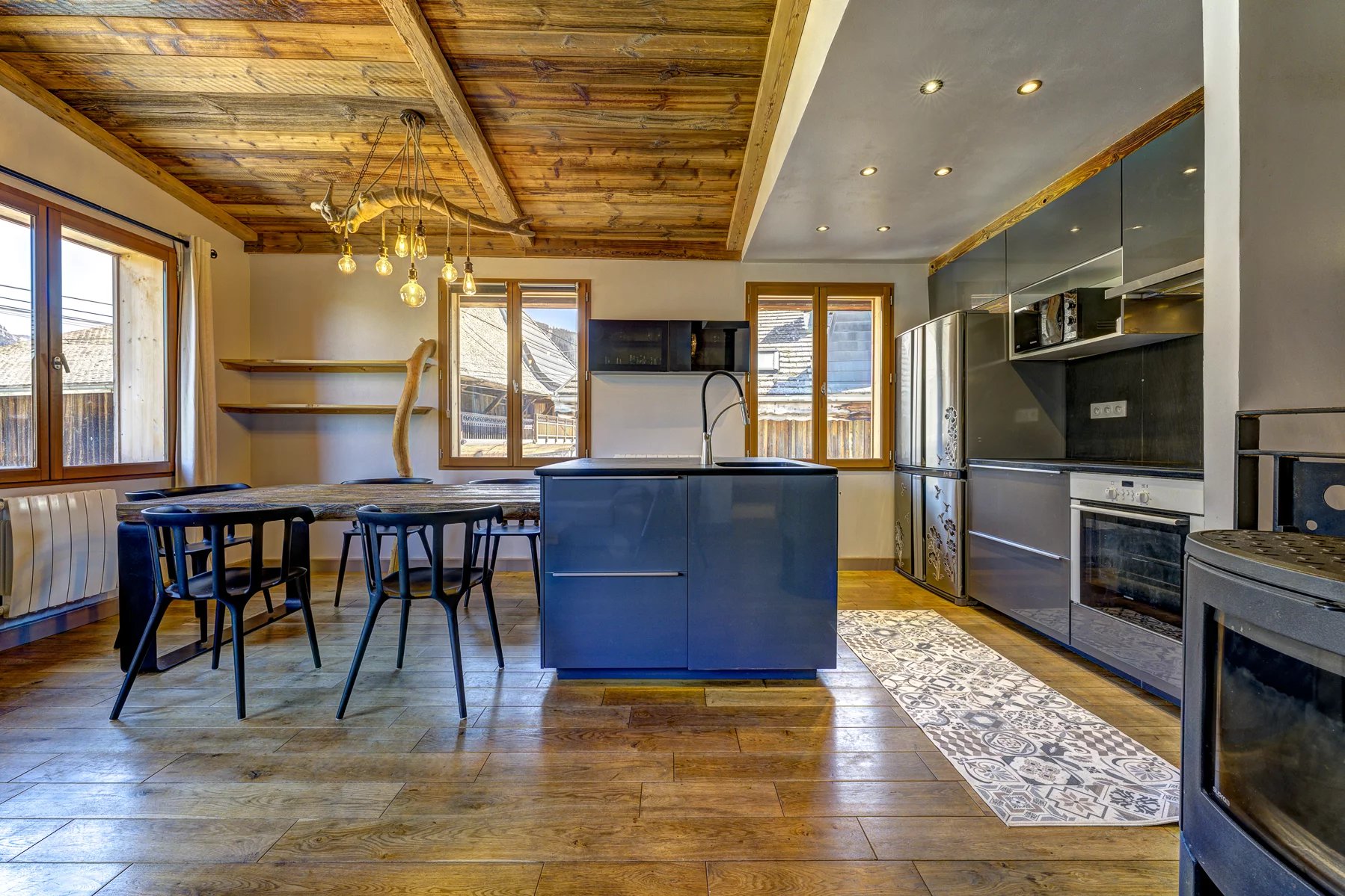 MORZINE - A fully-renovated, 3-bedroom apartment close to Morzine Accommodation in Chamonix