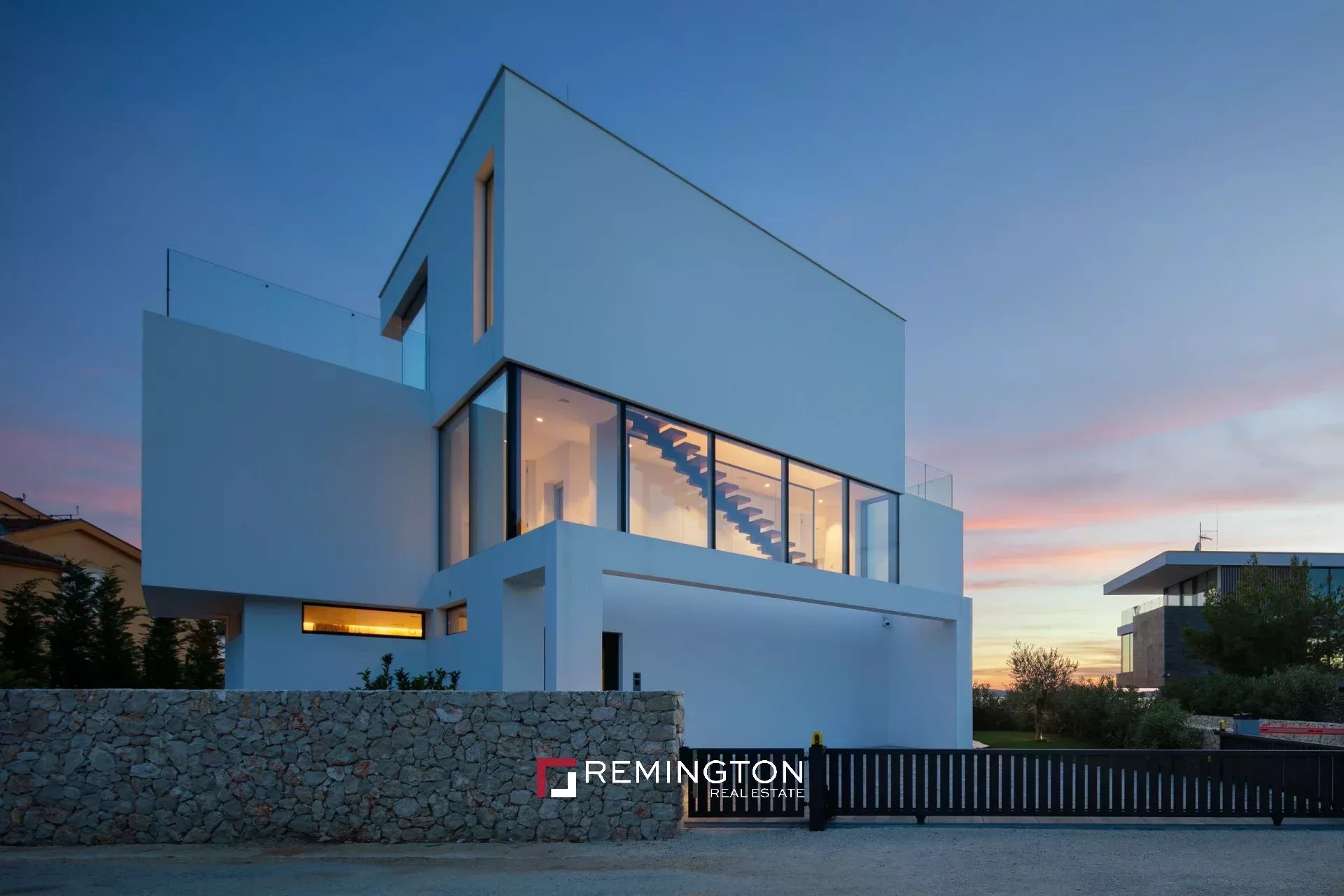 4 Bedroom Villa/Townhouse's Image 6