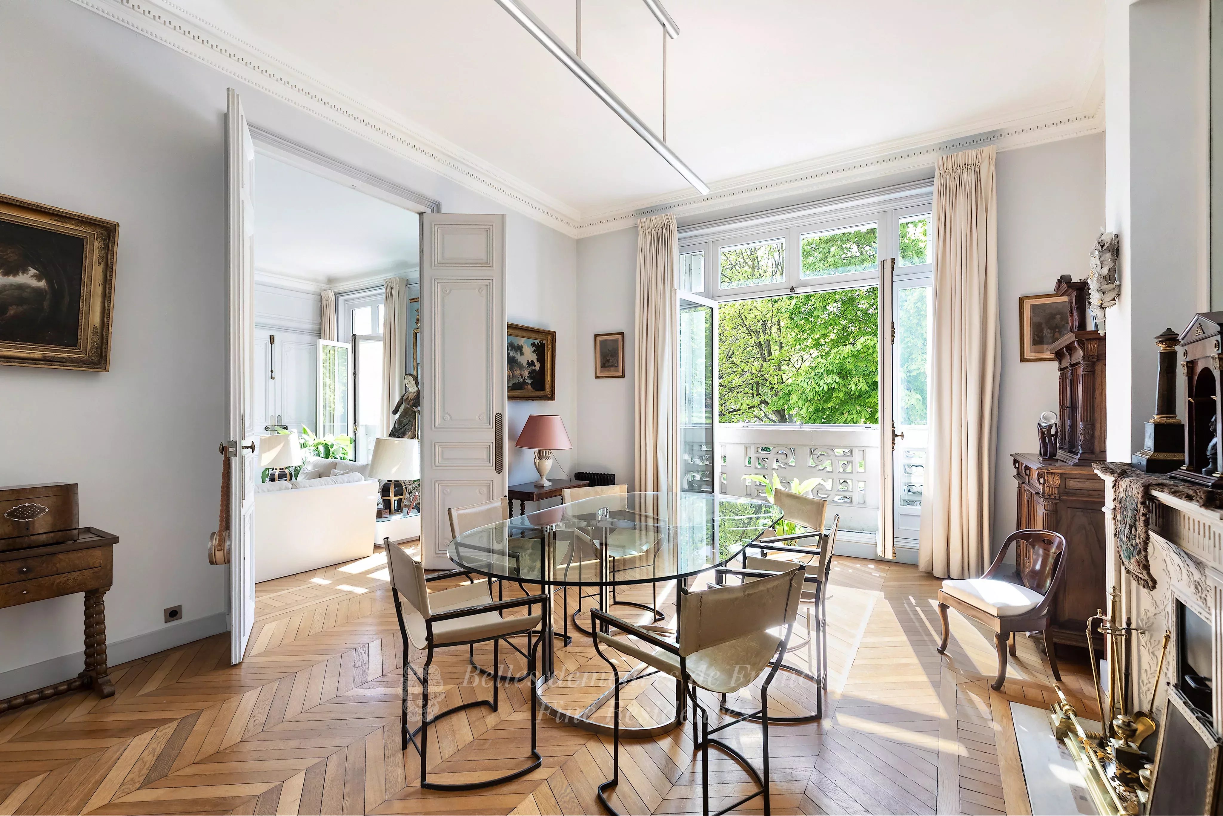 Sale Apartment Paris 16th