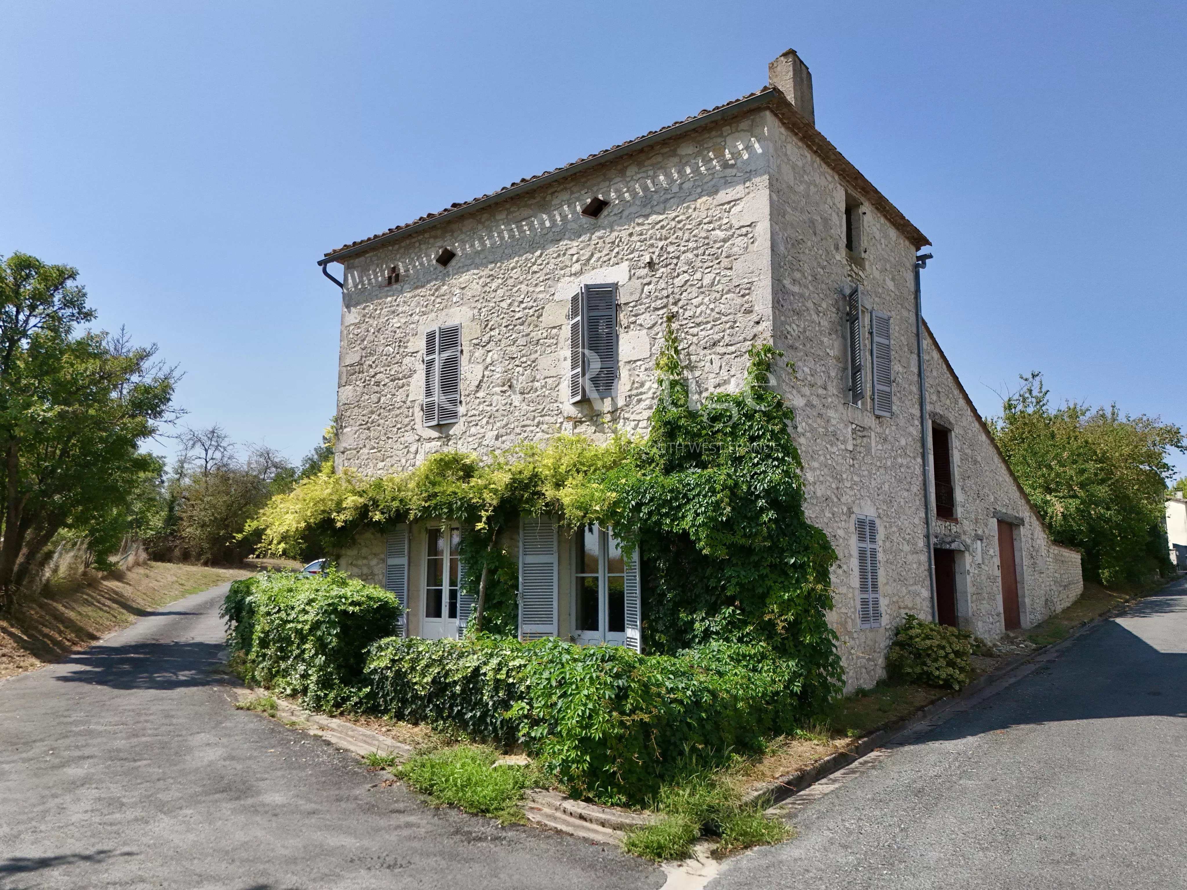 House in Rouquette - view 1