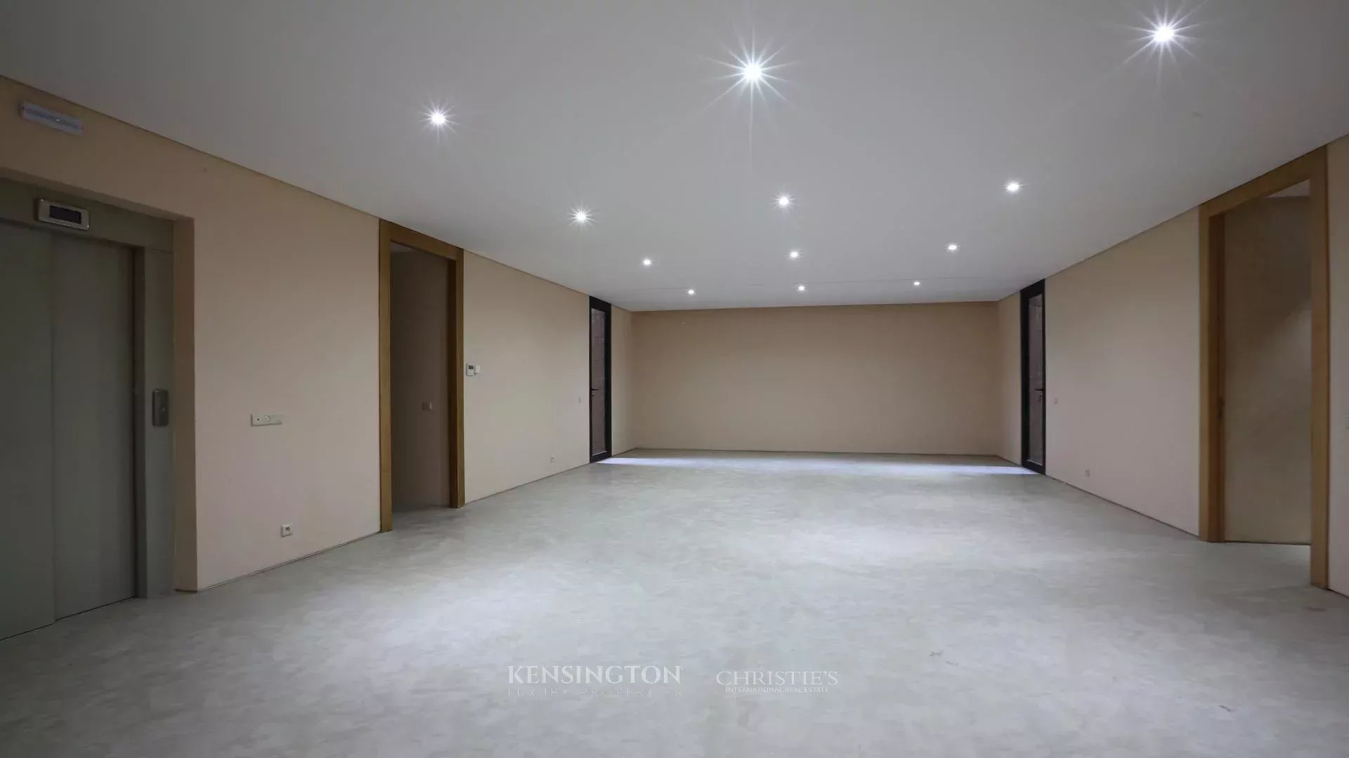 12 Bedroom Villa/Townhouse's Image 62