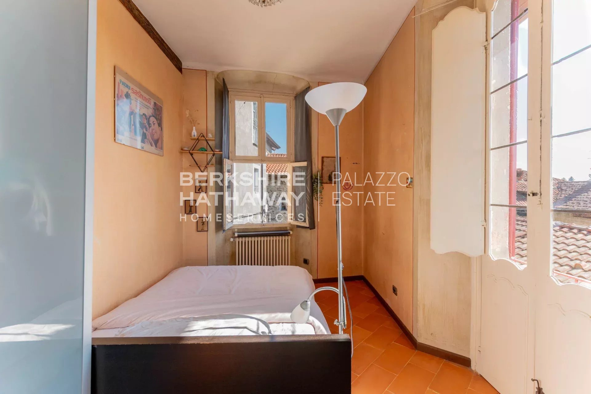 Historic Residence with Three Independent Units and Panoramic Lake Maggiore Views in Solcio di Lesa