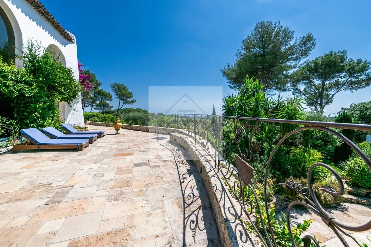 Villa d’exception à louer à l’année — photo 3