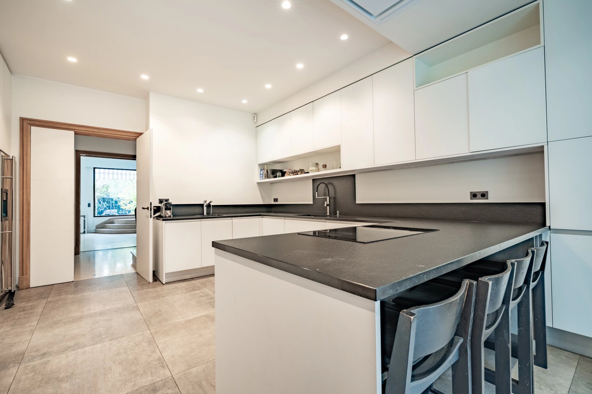 4 Bedroom Apartment/Flat's Image 5
