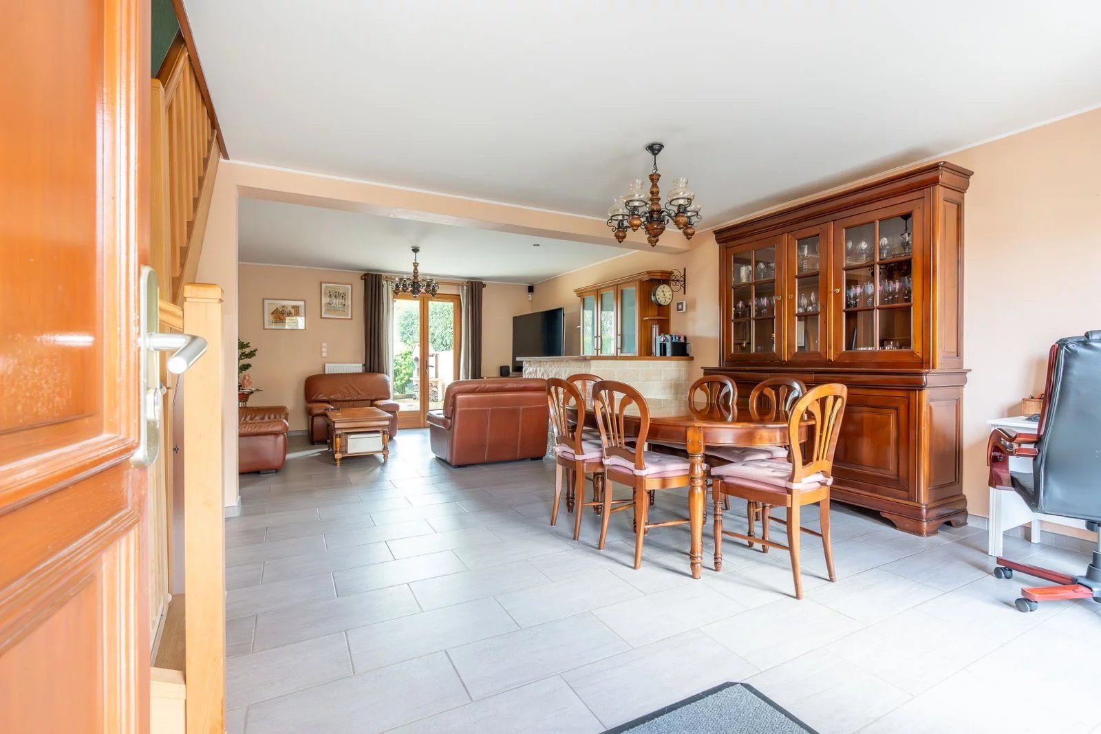 VENTE MAISON 6 PIÈCES - SERRIS - Image Array