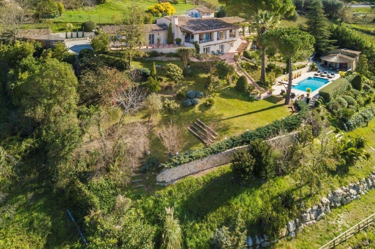 Image of Villa - 6 Bedrooms for Sale in Alpes-Maritimes-Saint-Paul-de-Vence-France, Image 4