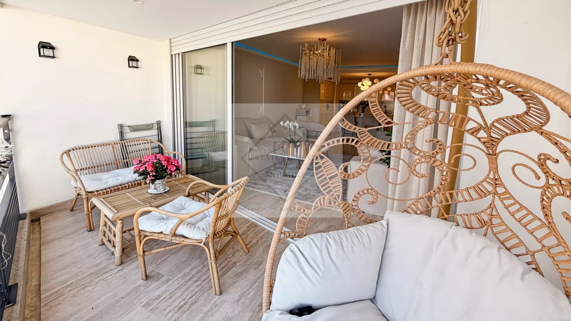 Bien rare — Appartement rénové proche du Palais des Festivals — photo 6
