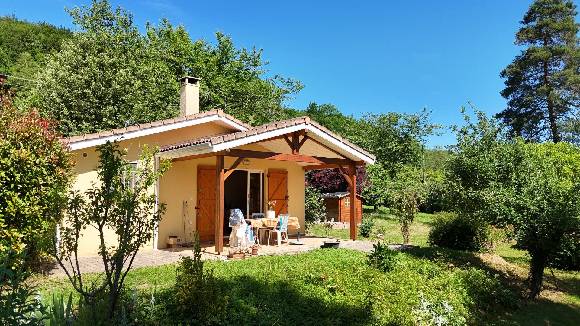 MAISON MALIE DE 42 M2 SUR 2079 M2 DE TERRAIN