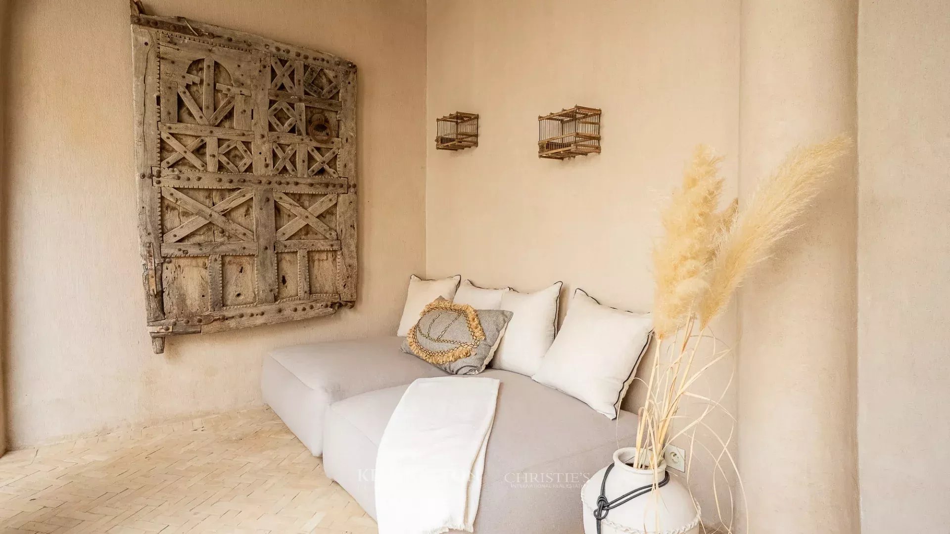 5 Bedroom Villa/Townhouse's Image 12
