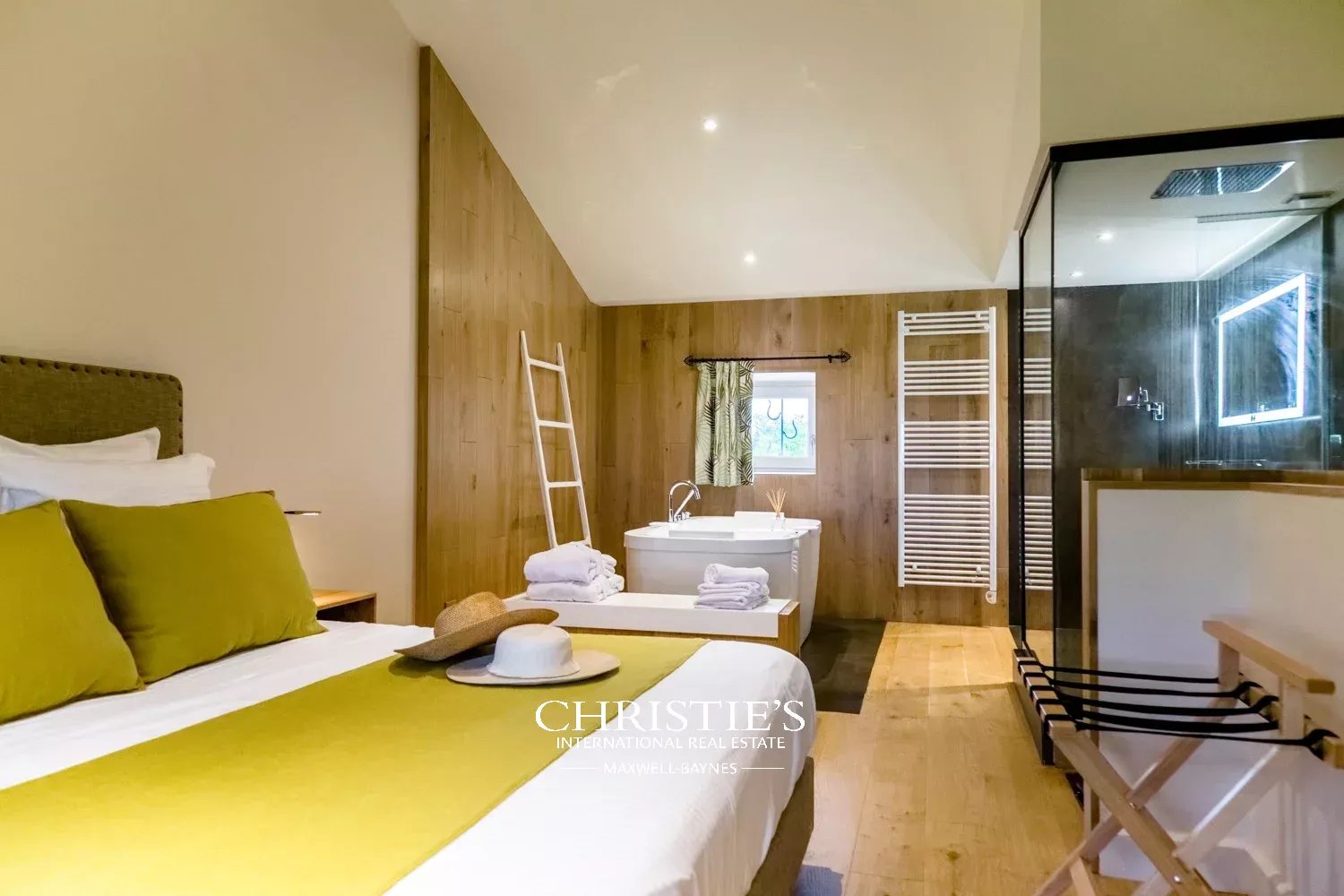 11 Bedroom Villa/Townhouse's Image 35