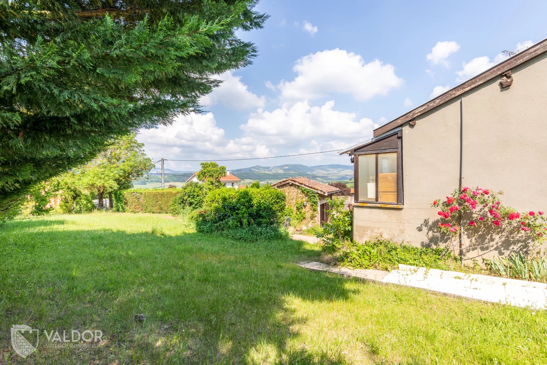 Nouveauté ! Maison à rénover dans un bel environnement