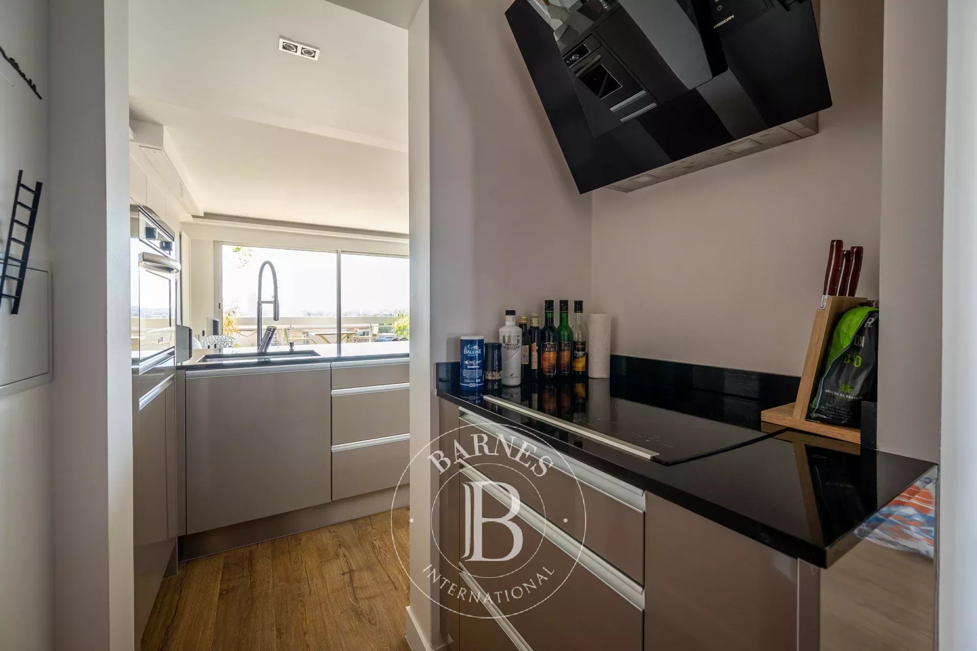 Daire Courbevoie - picture 9