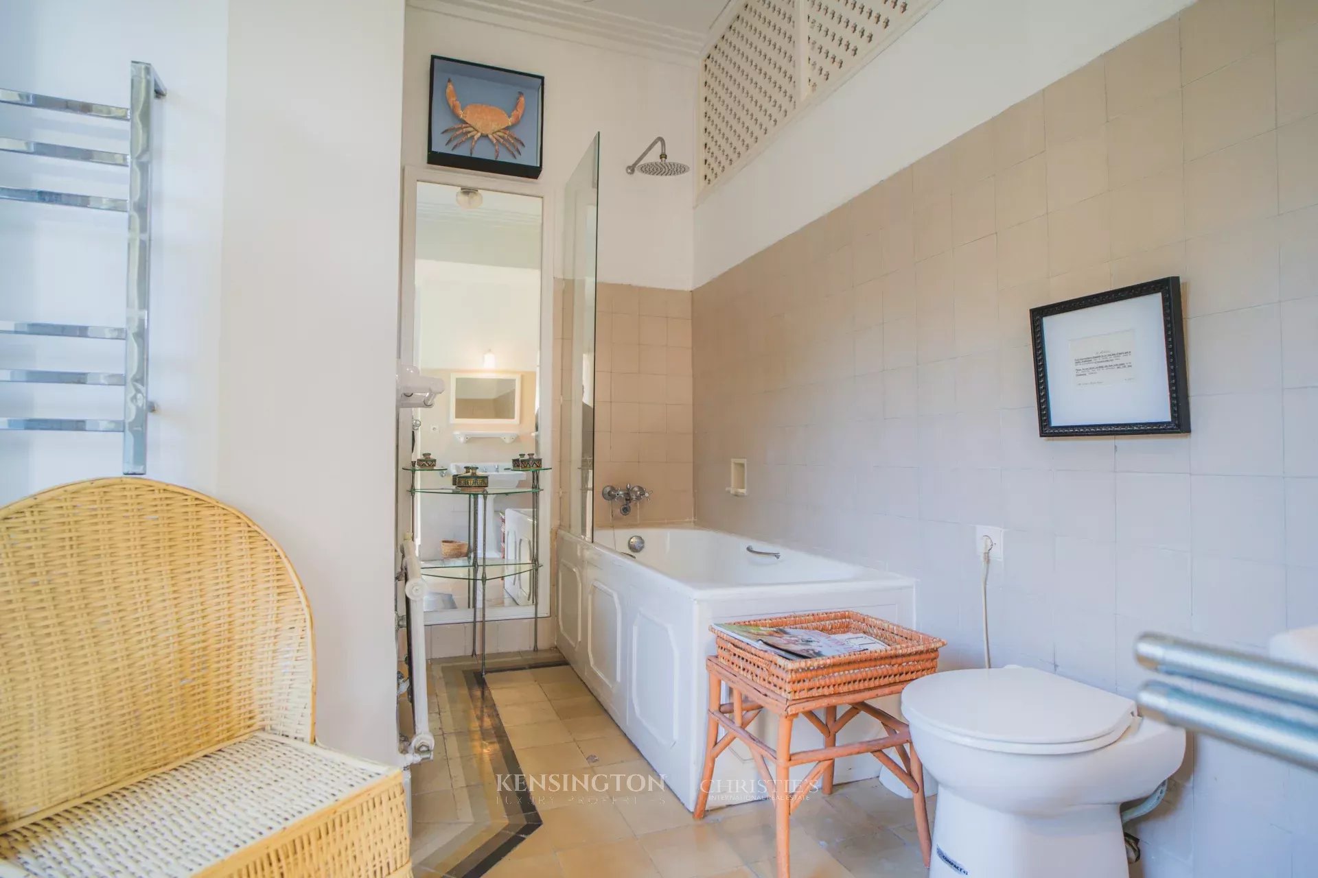 6 Bedroom Villa/Townhouse's Image 27