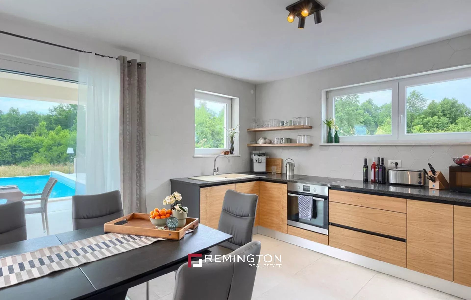 3 Bedroom Villa/Townhouse's Image 9