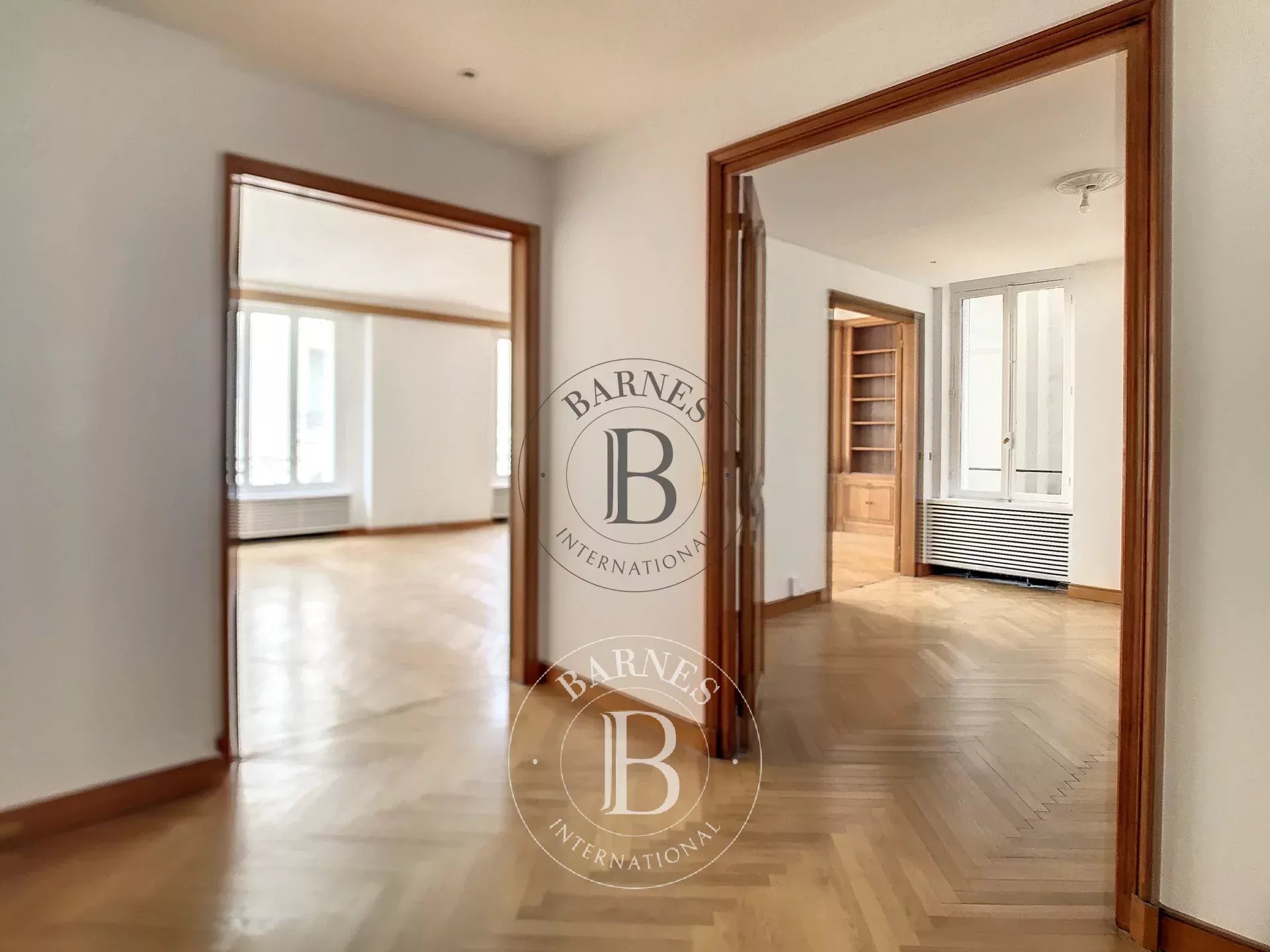 Daire Paris 8ème - picture 10