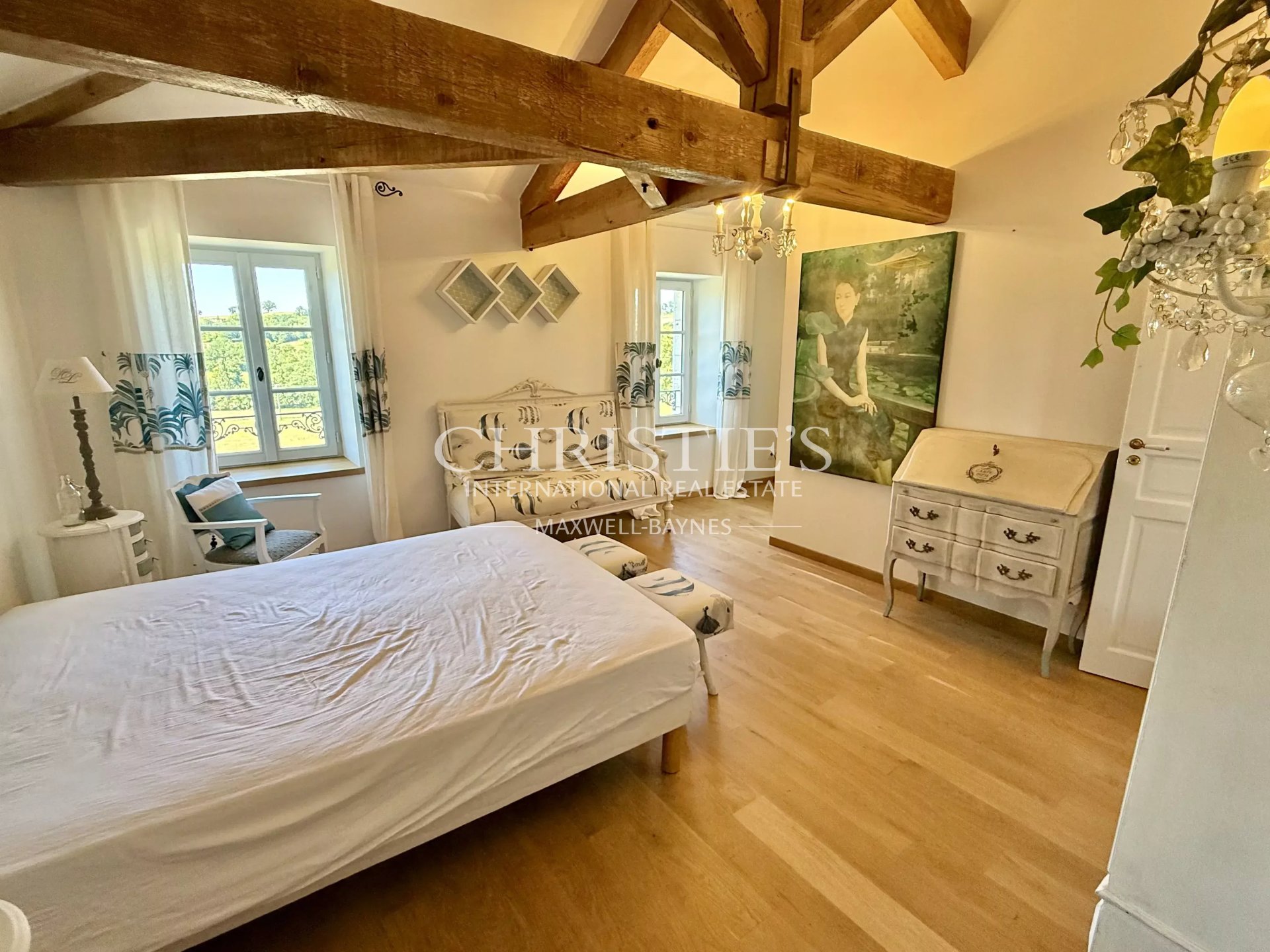 7 Bedroom Villa/Townhouse's Image 18