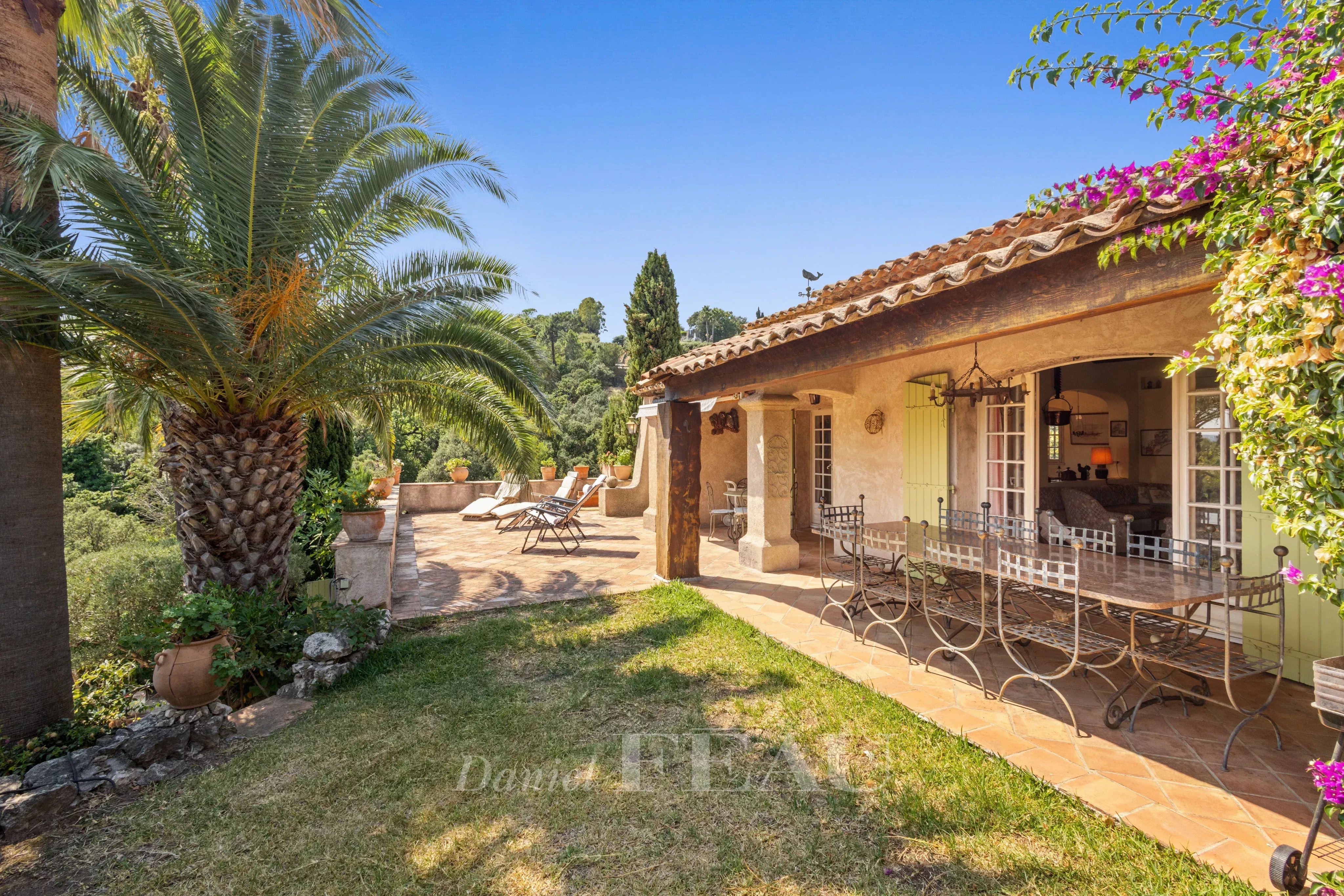 Grimaud - Villa familiale avec aperçu mer