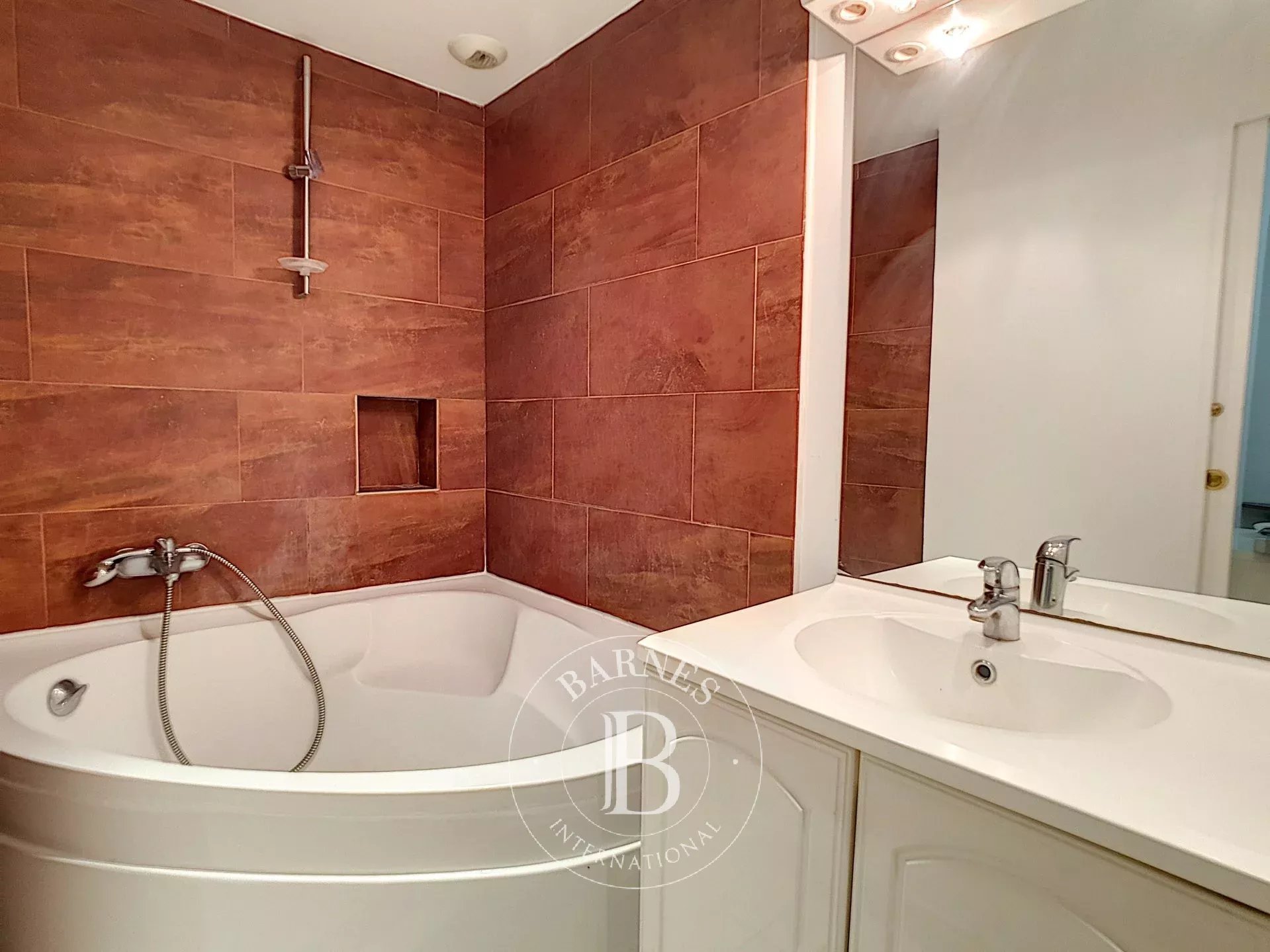 Daire Paris 8ème - picture 5